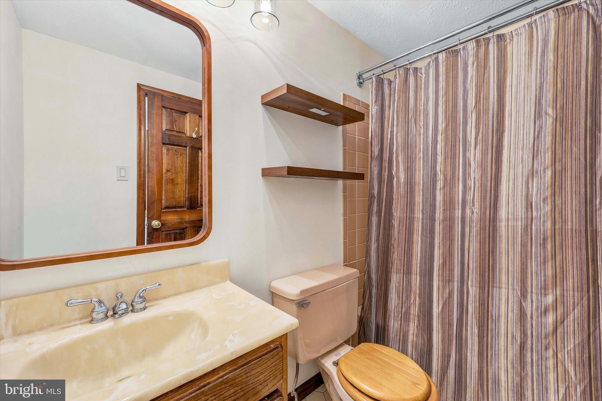 STURBRIDGE - Residential