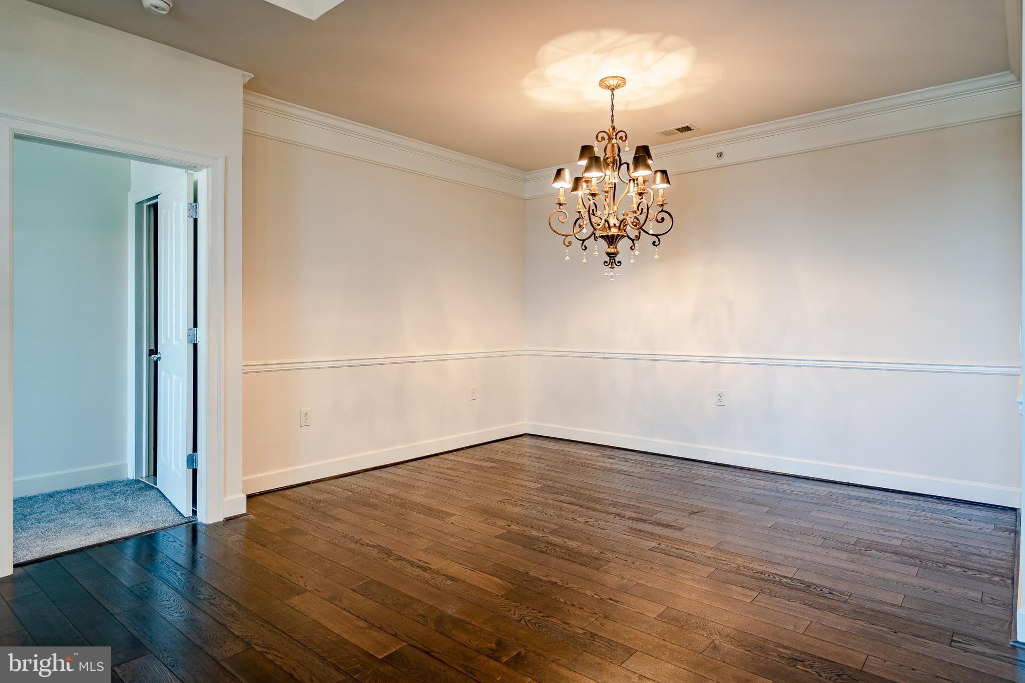 TERRAZZA NEWTOWN SQR - Residential