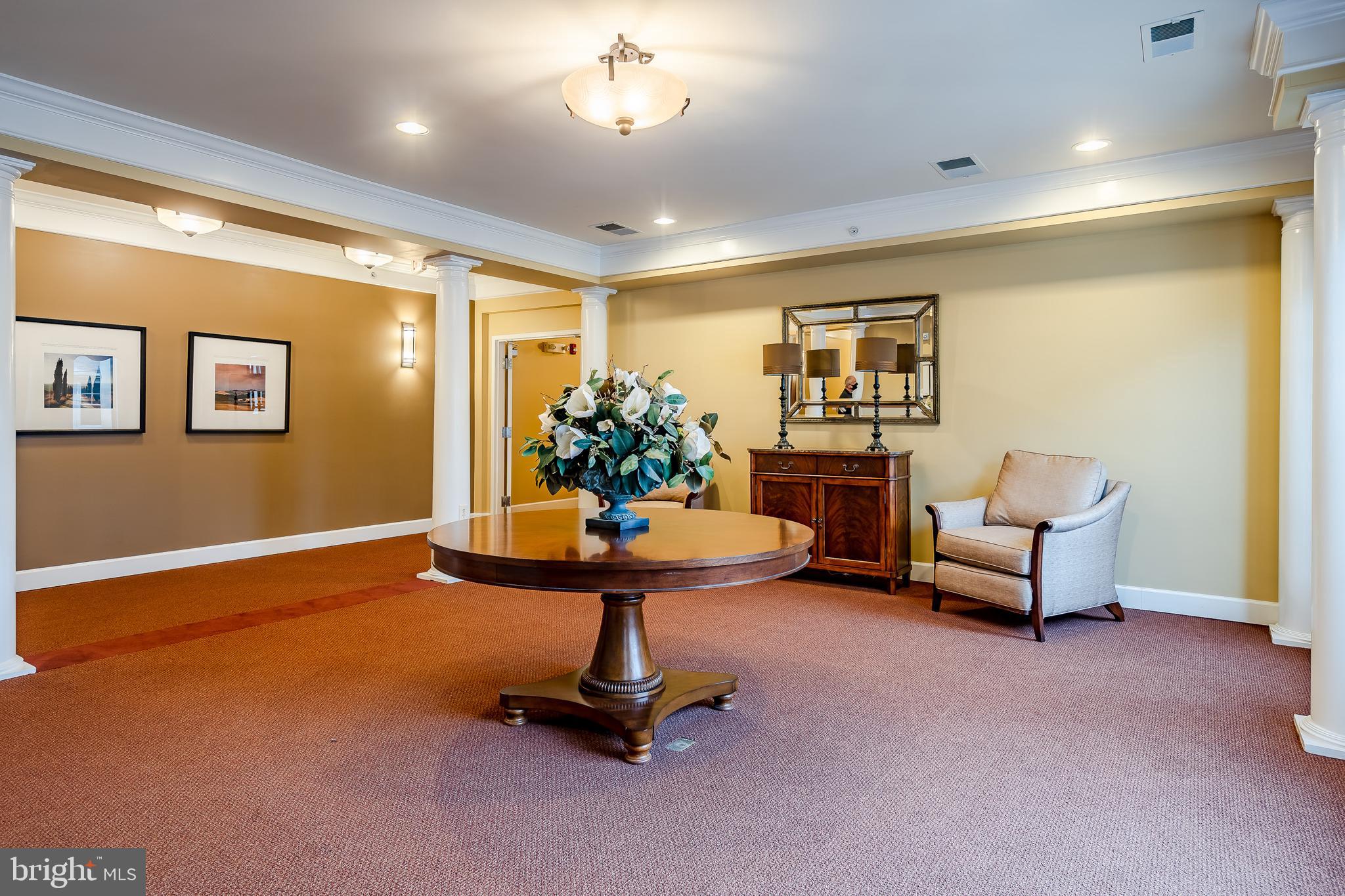 TERRAZZA NEWTOWN SQR - Residential