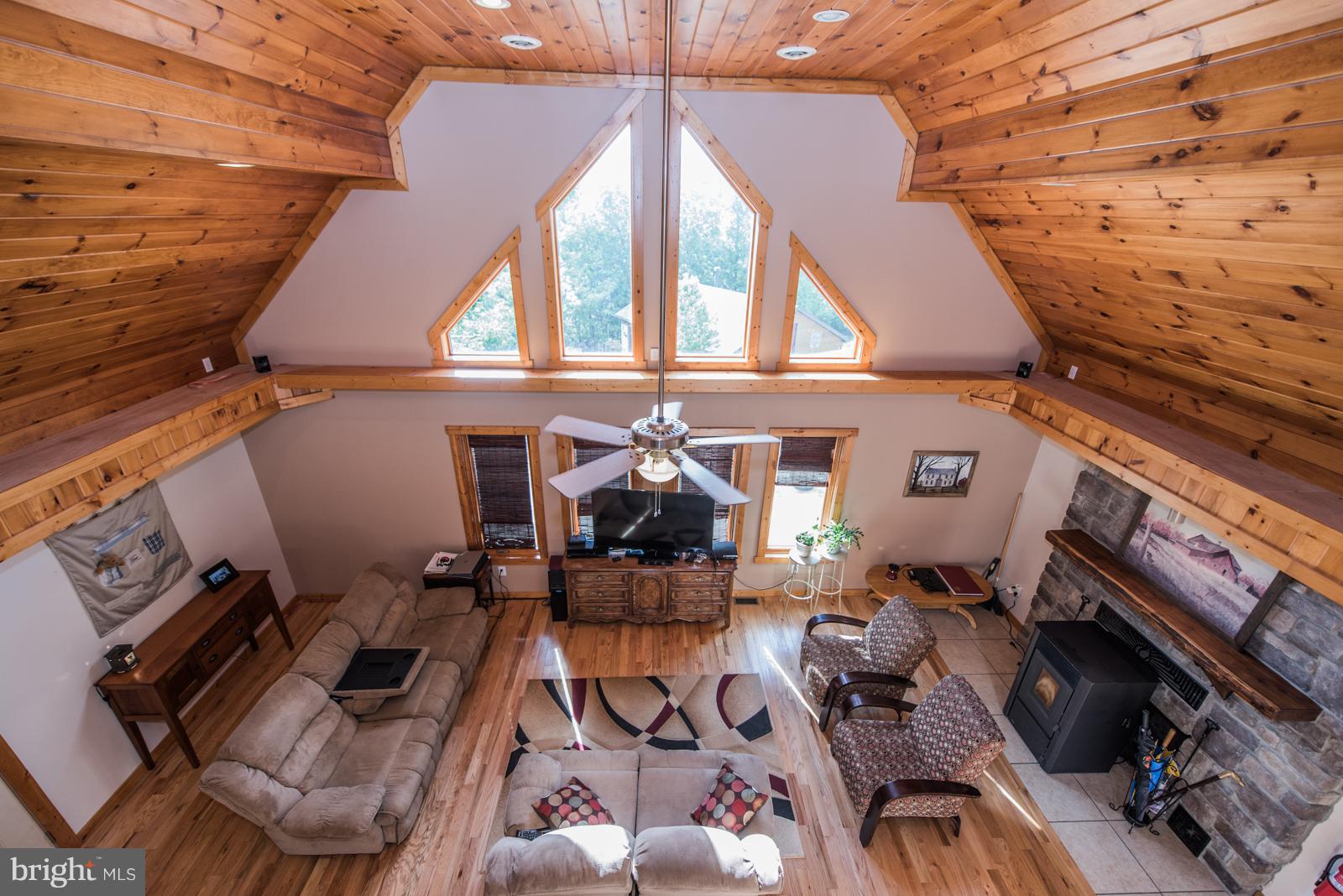 COLONIAL VILLAGE - Residential