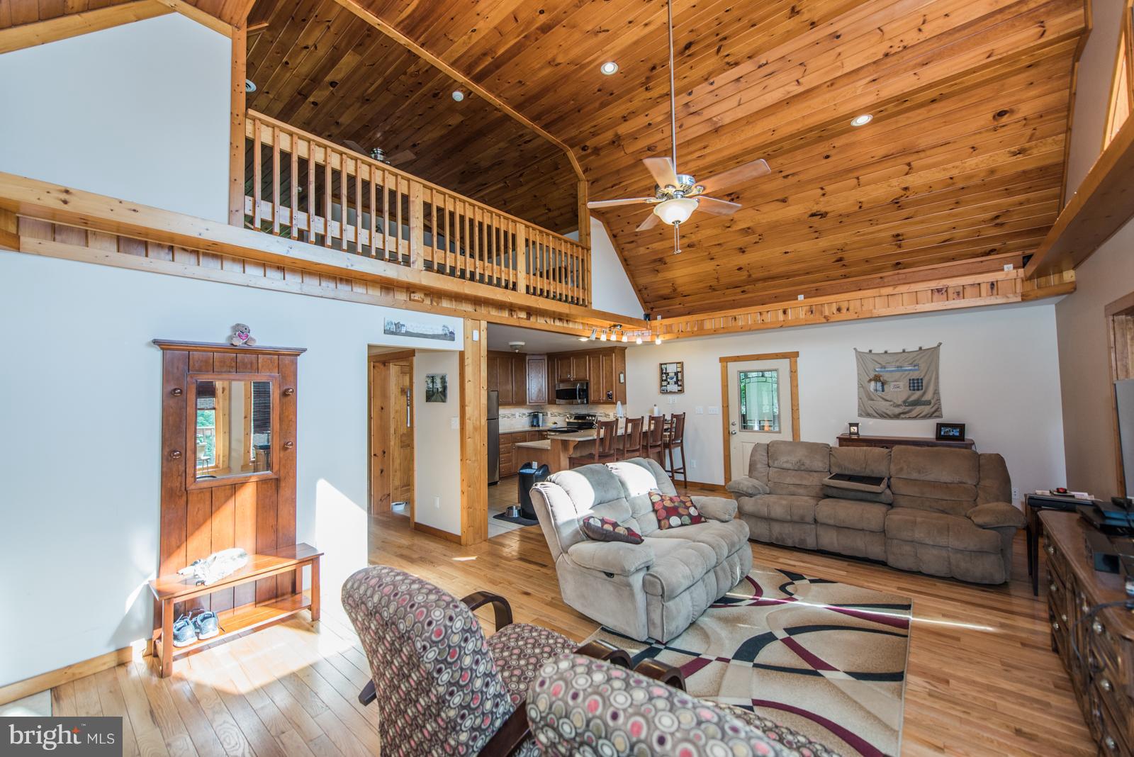 COLONIAL VILLAGE - Residential