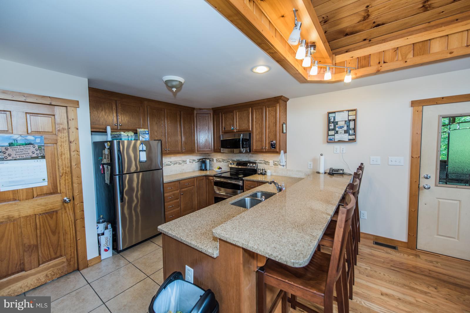 COLONIAL VILLAGE - Residential