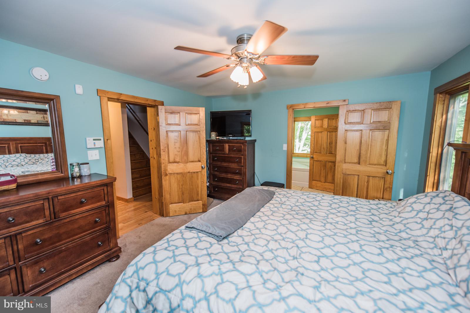 COLONIAL VILLAGE - Residential