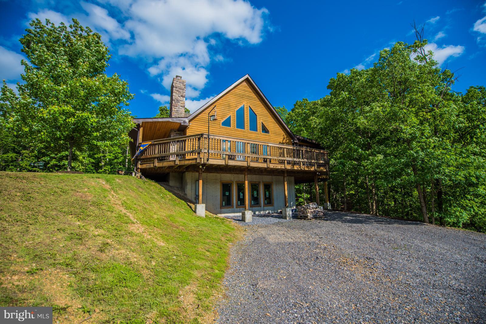 COLONIAL VILLAGE - Residential