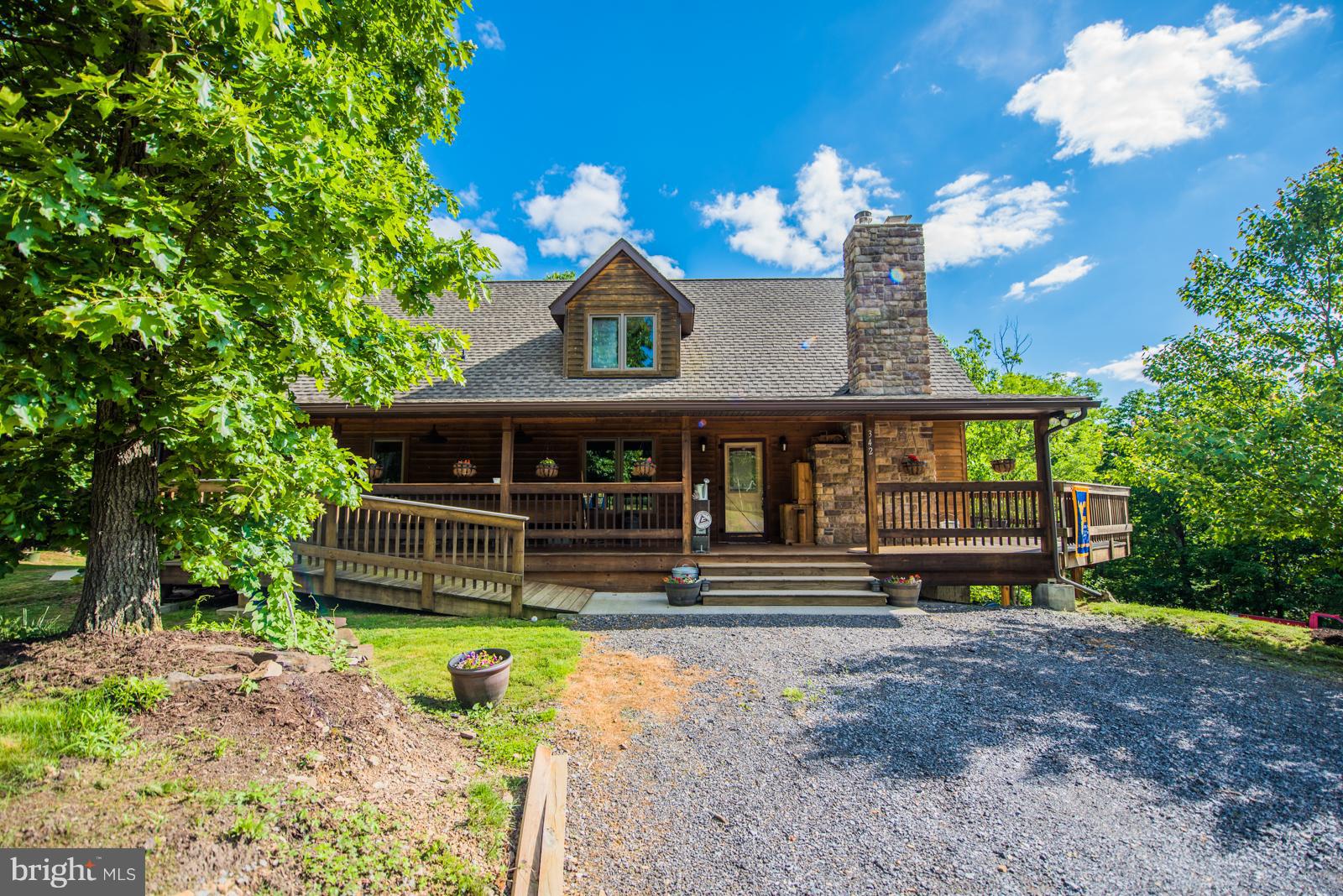 COLONIAL VILLAGE - Residential