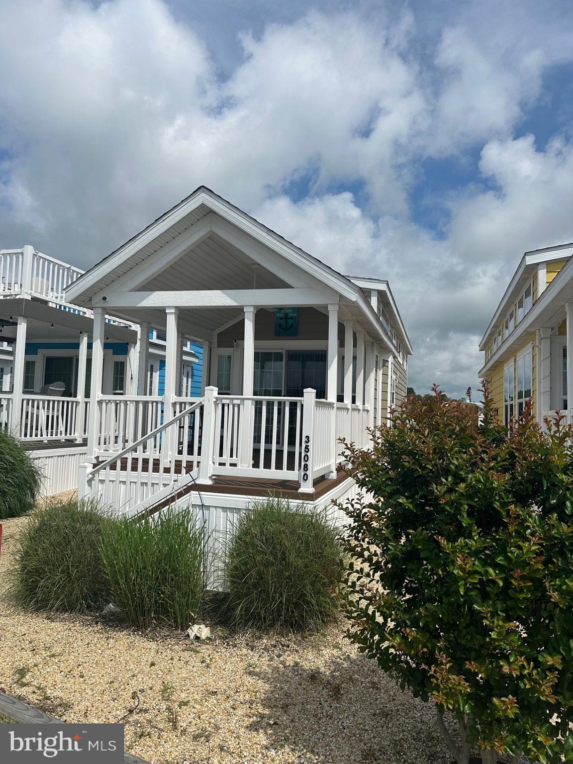 WEST BAY PARK - Residential