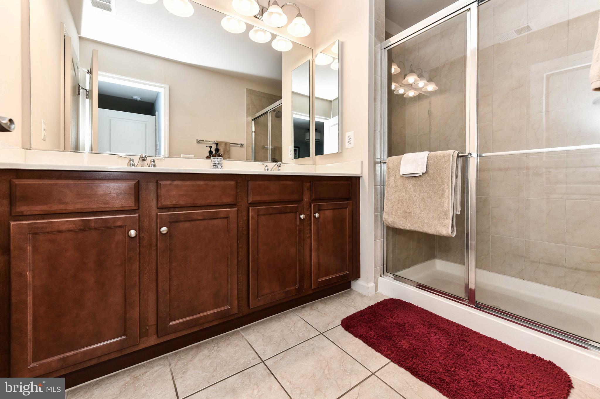 SHIRLINGTON CREST - Residential Lease