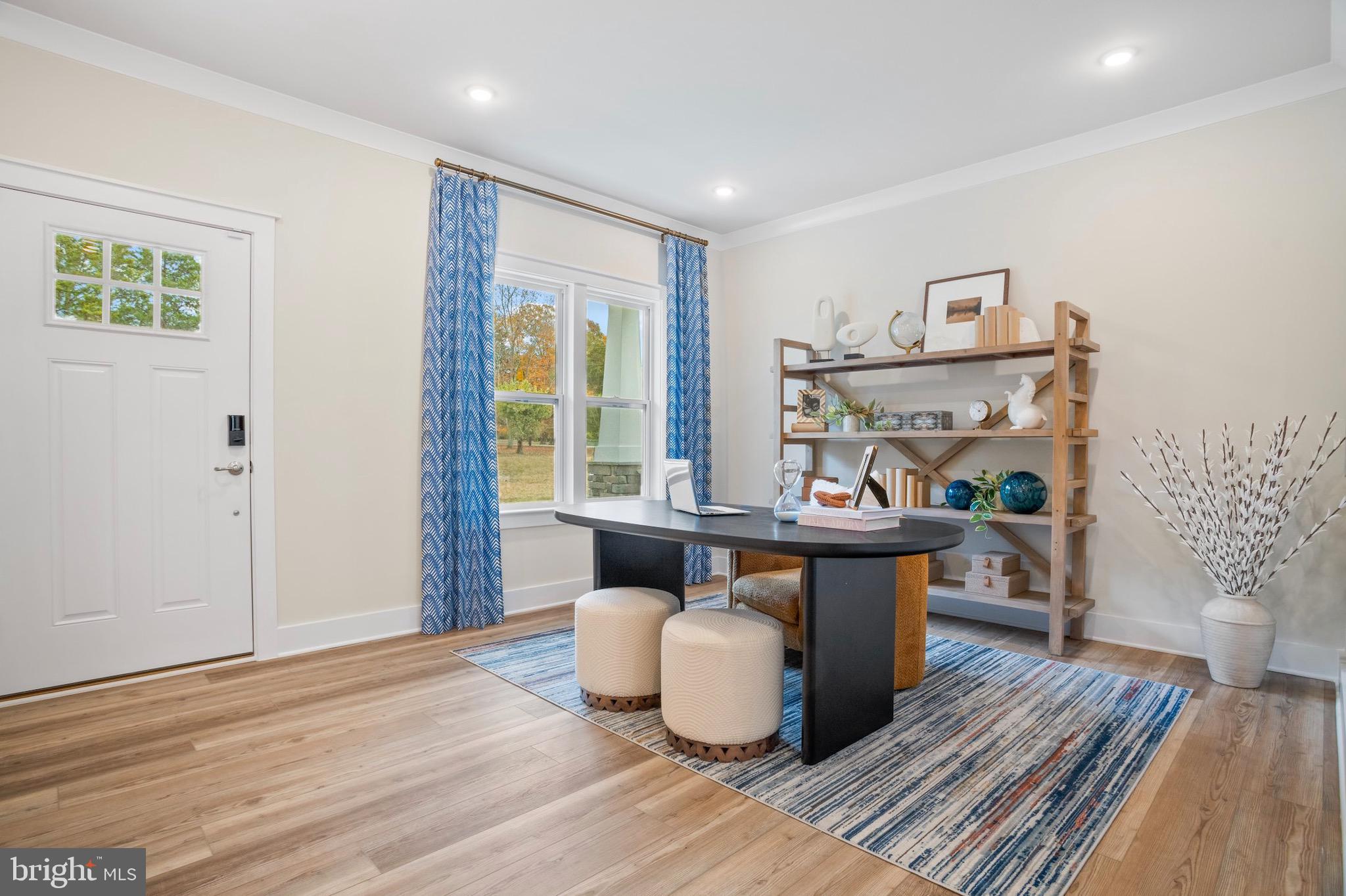 5 REGENT CIRCLE
