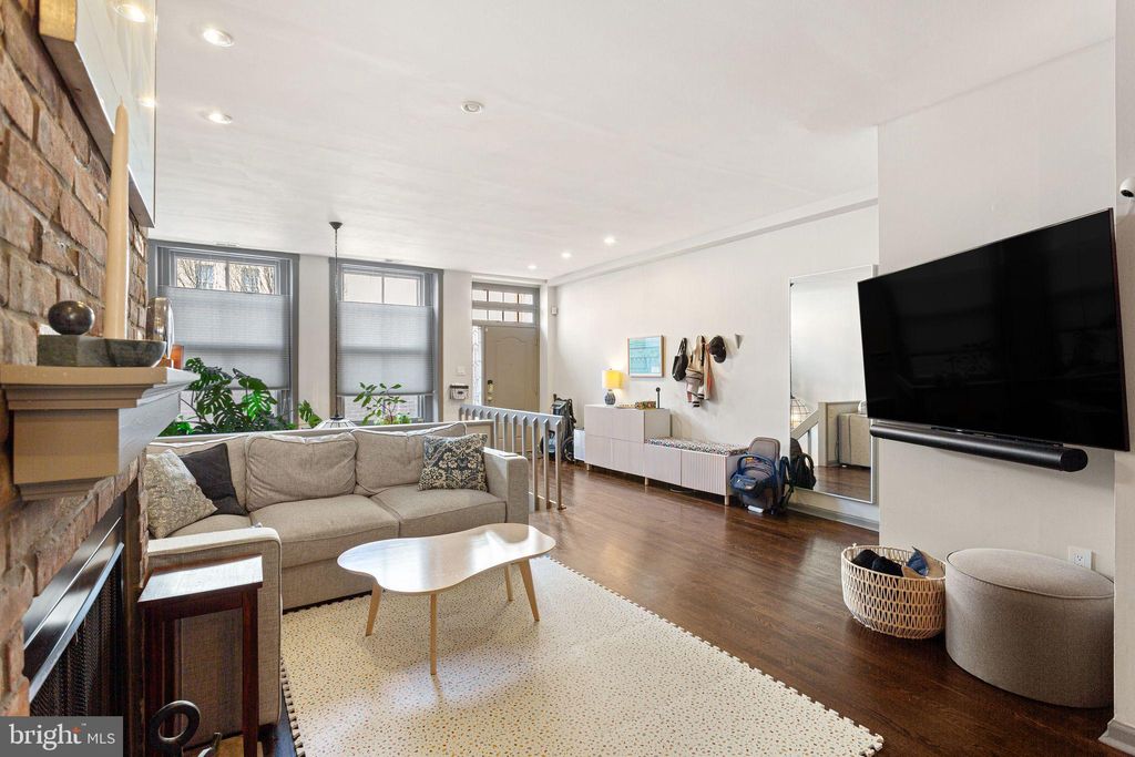 Photo of 3 Willings Alley Mews, PHILADELPHIA, PA 19106 (MLS # PAPH2600510)