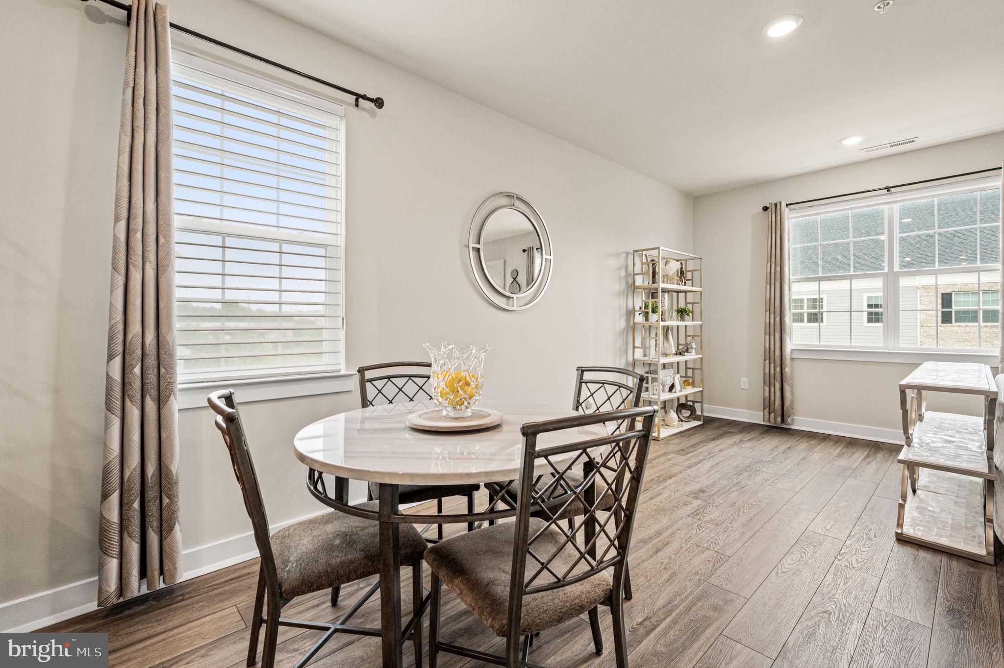 WATERSIDE - Residential
