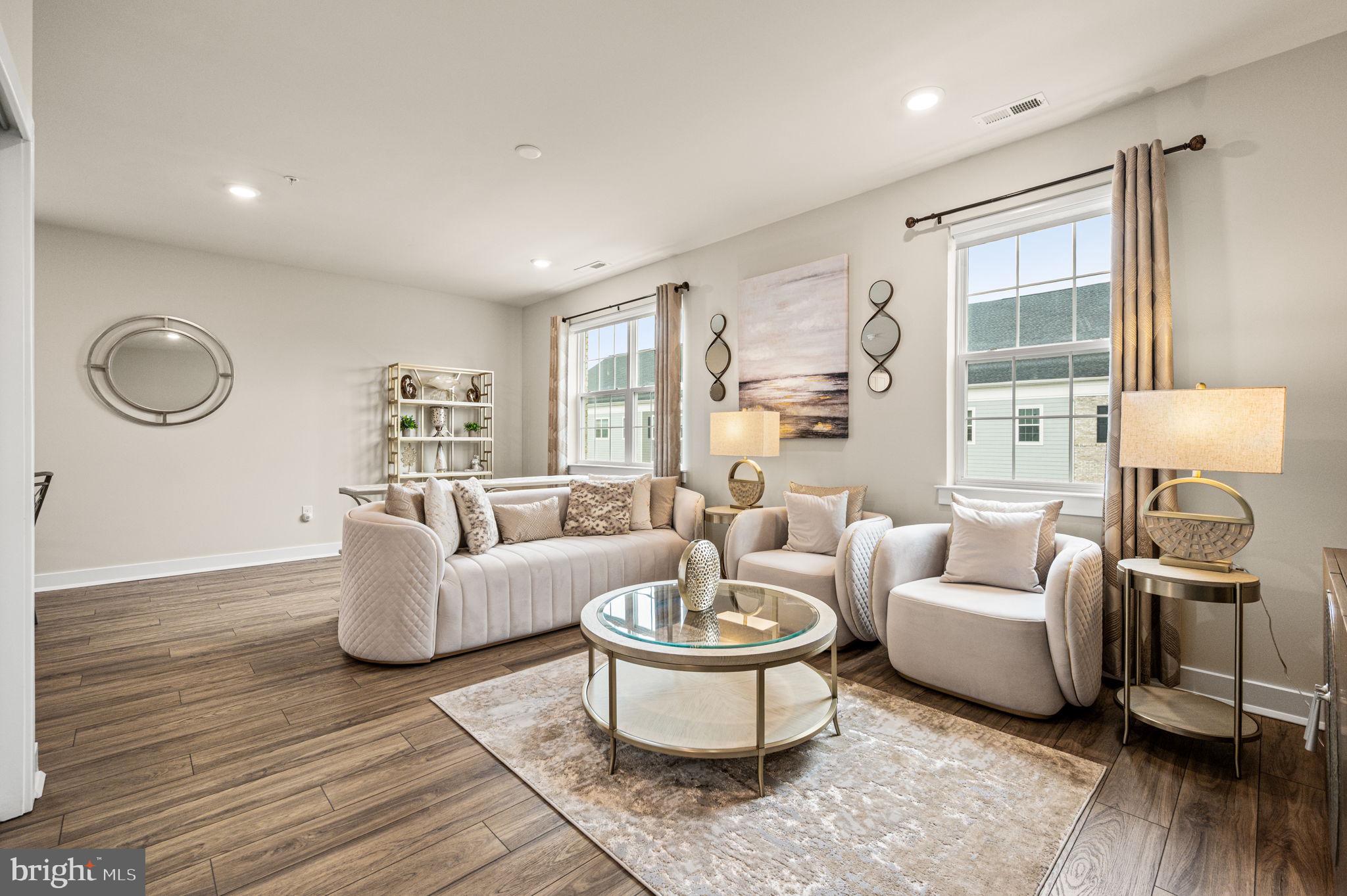 WATERSIDE - Residential