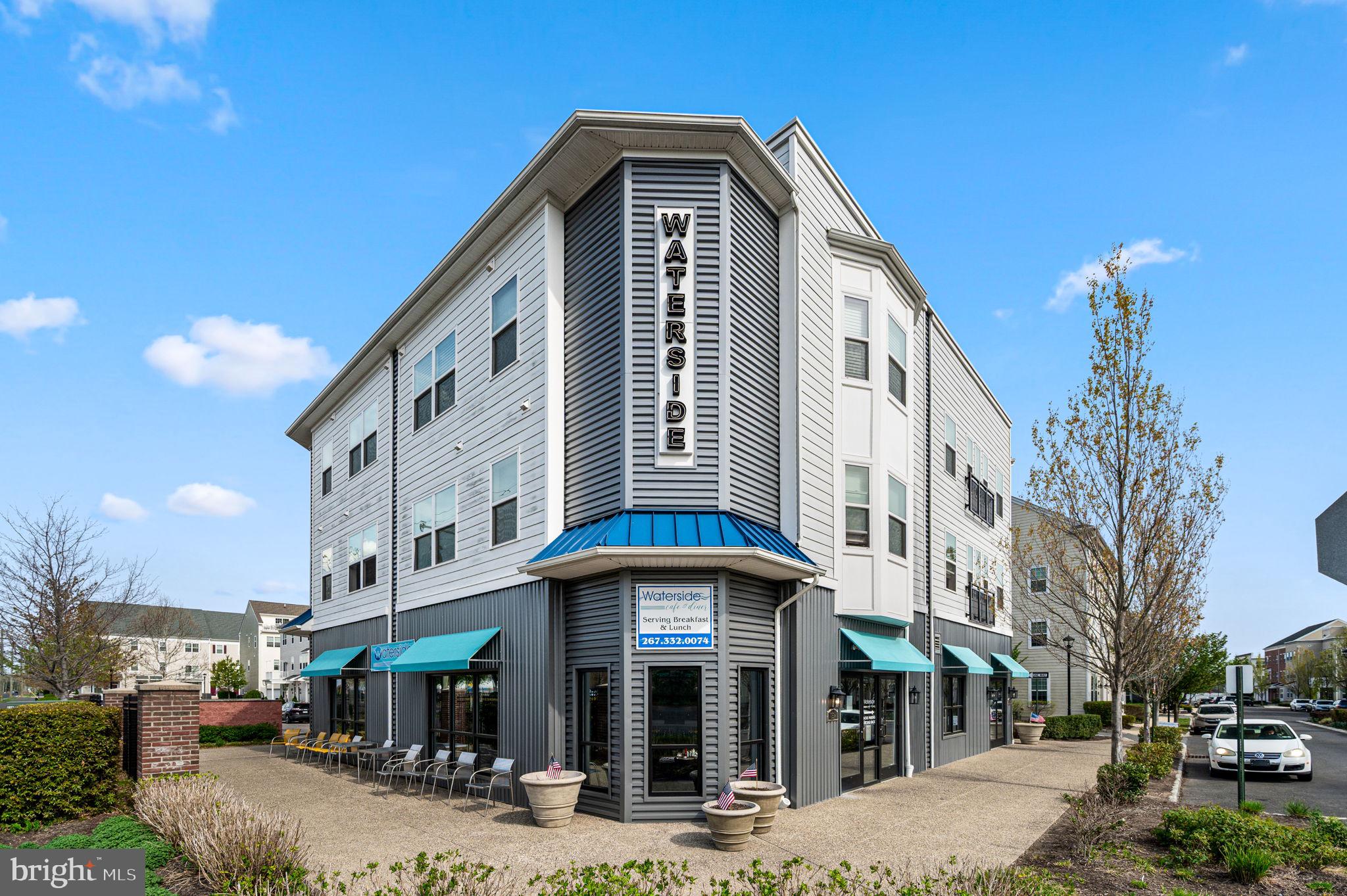 WATERSIDE - Residential