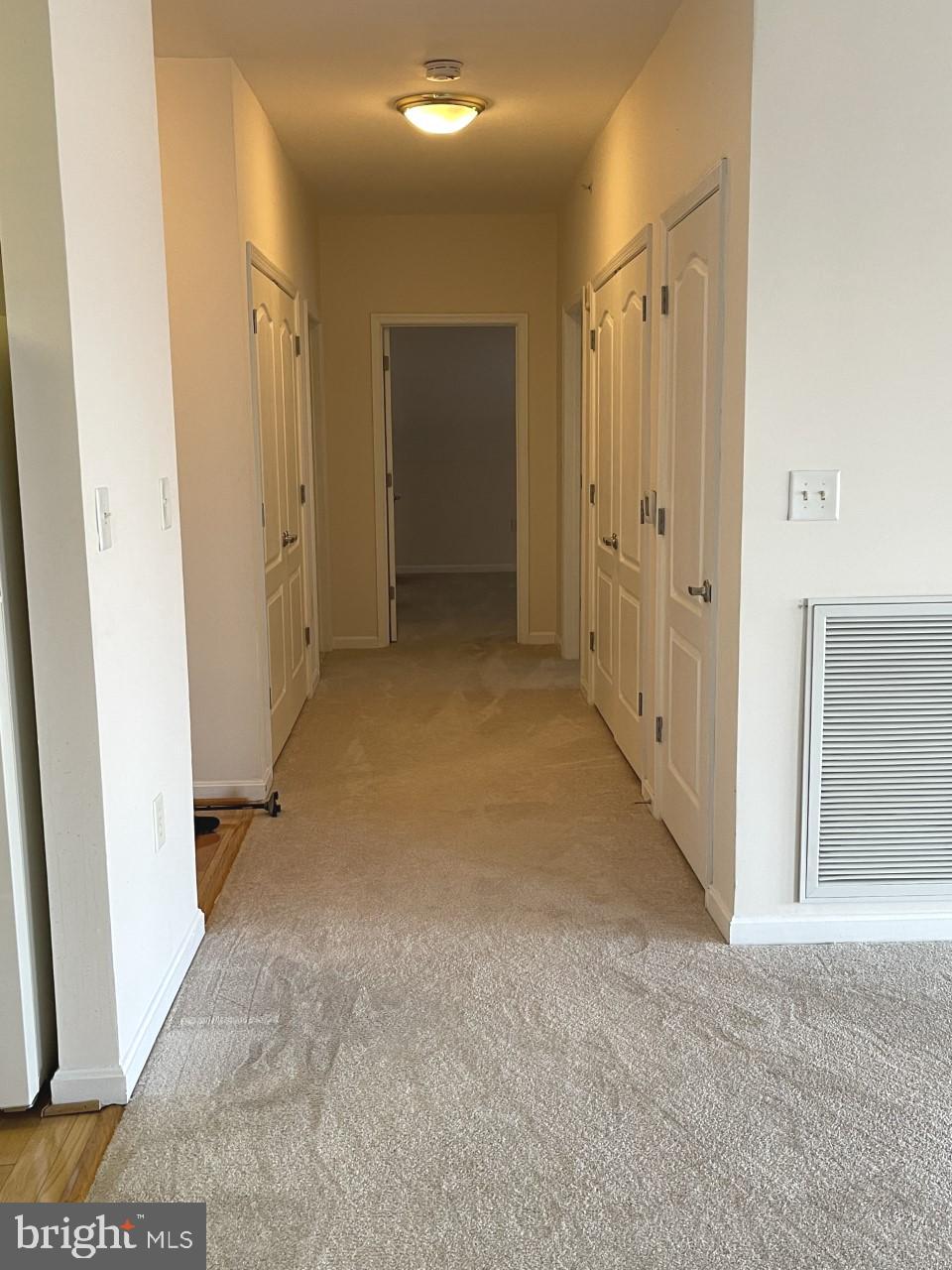 POTOMAC POINTE CONDOMINI - Residential Lease