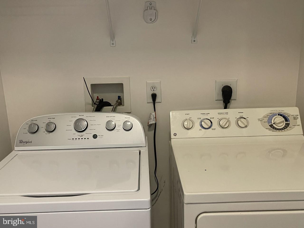 POTOMAC POINTE CONDOMINI - Residential Lease