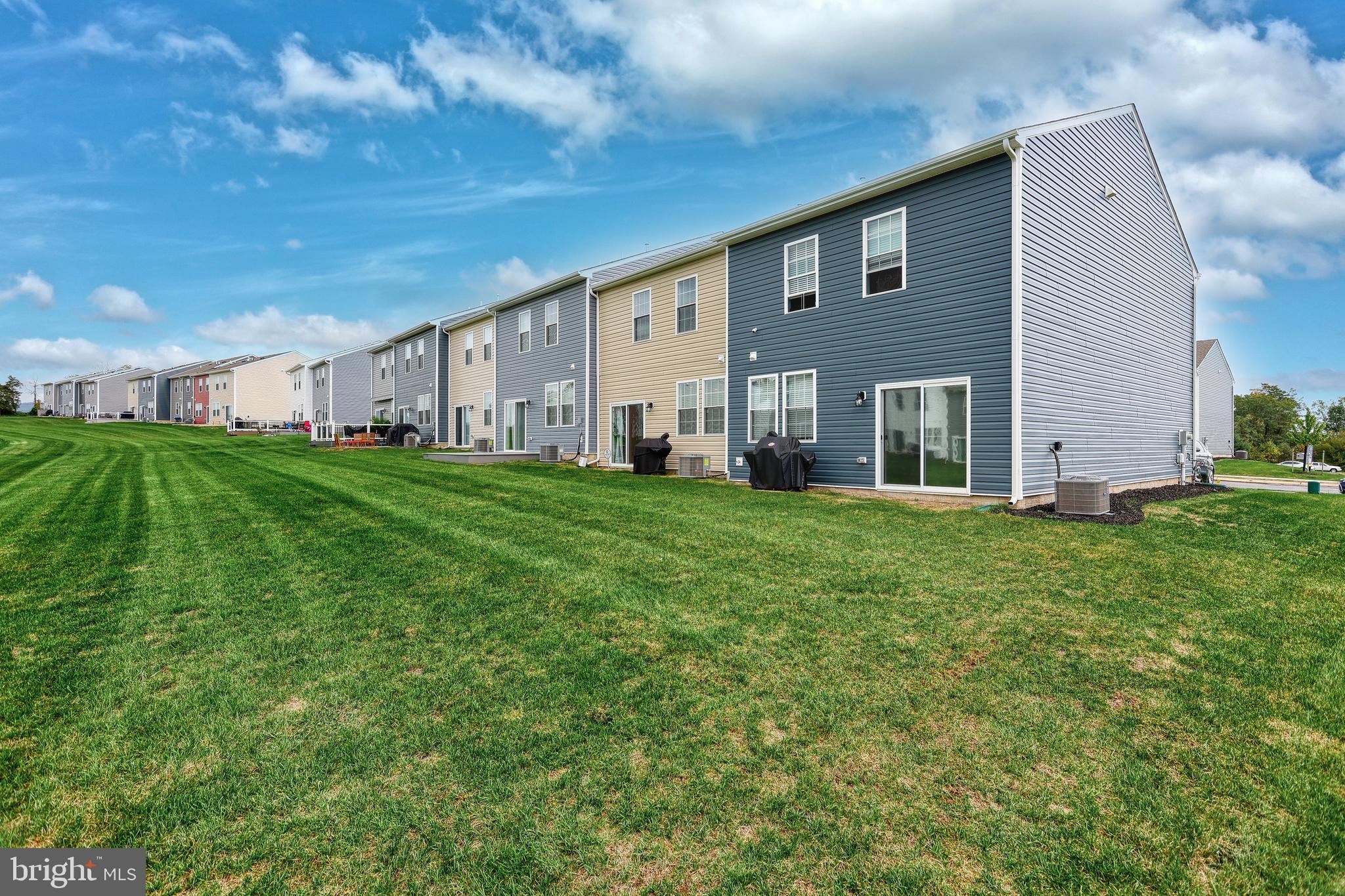 LOCUST RUN - Residential