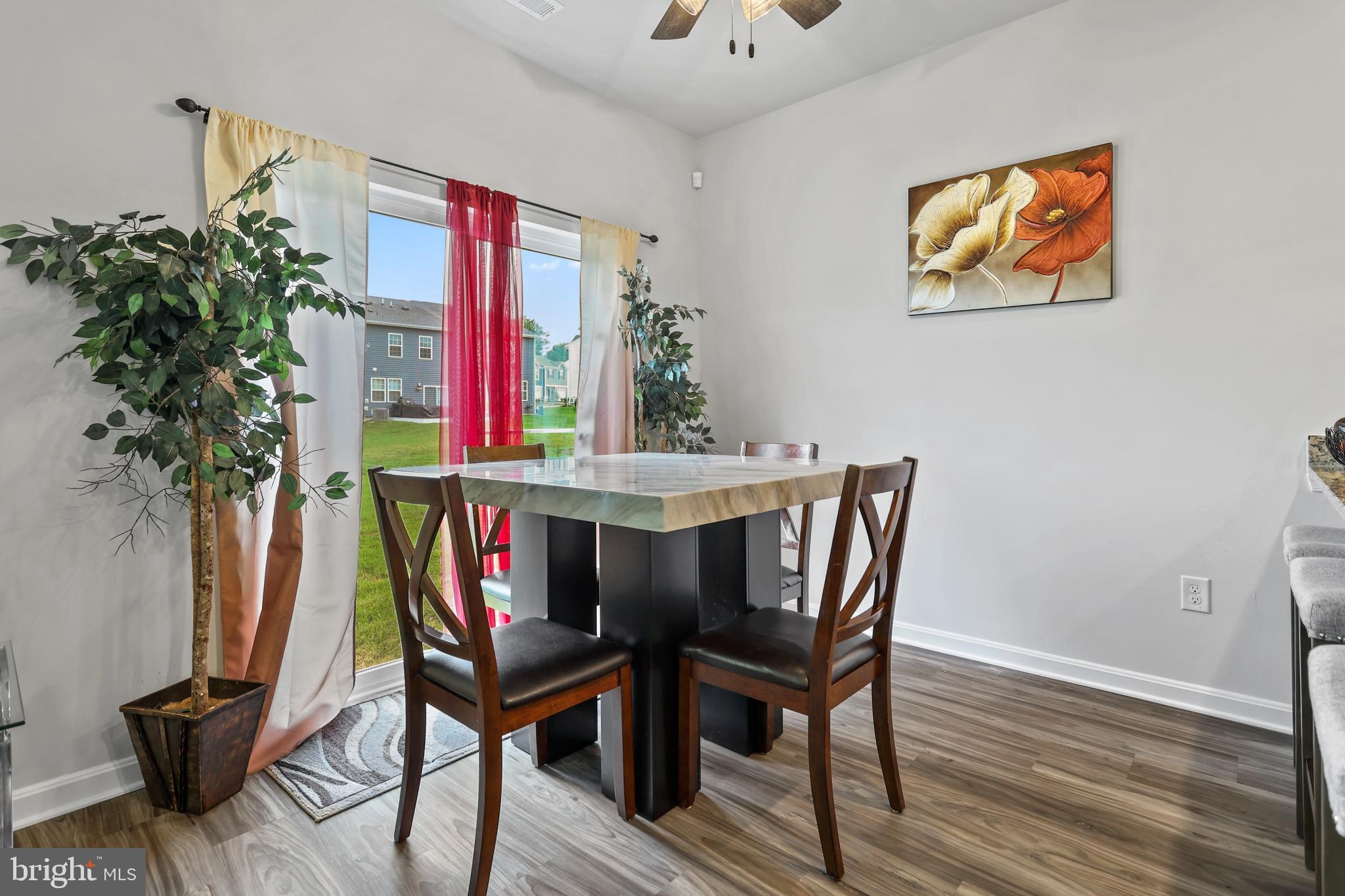 LOCUST RUN - Residential