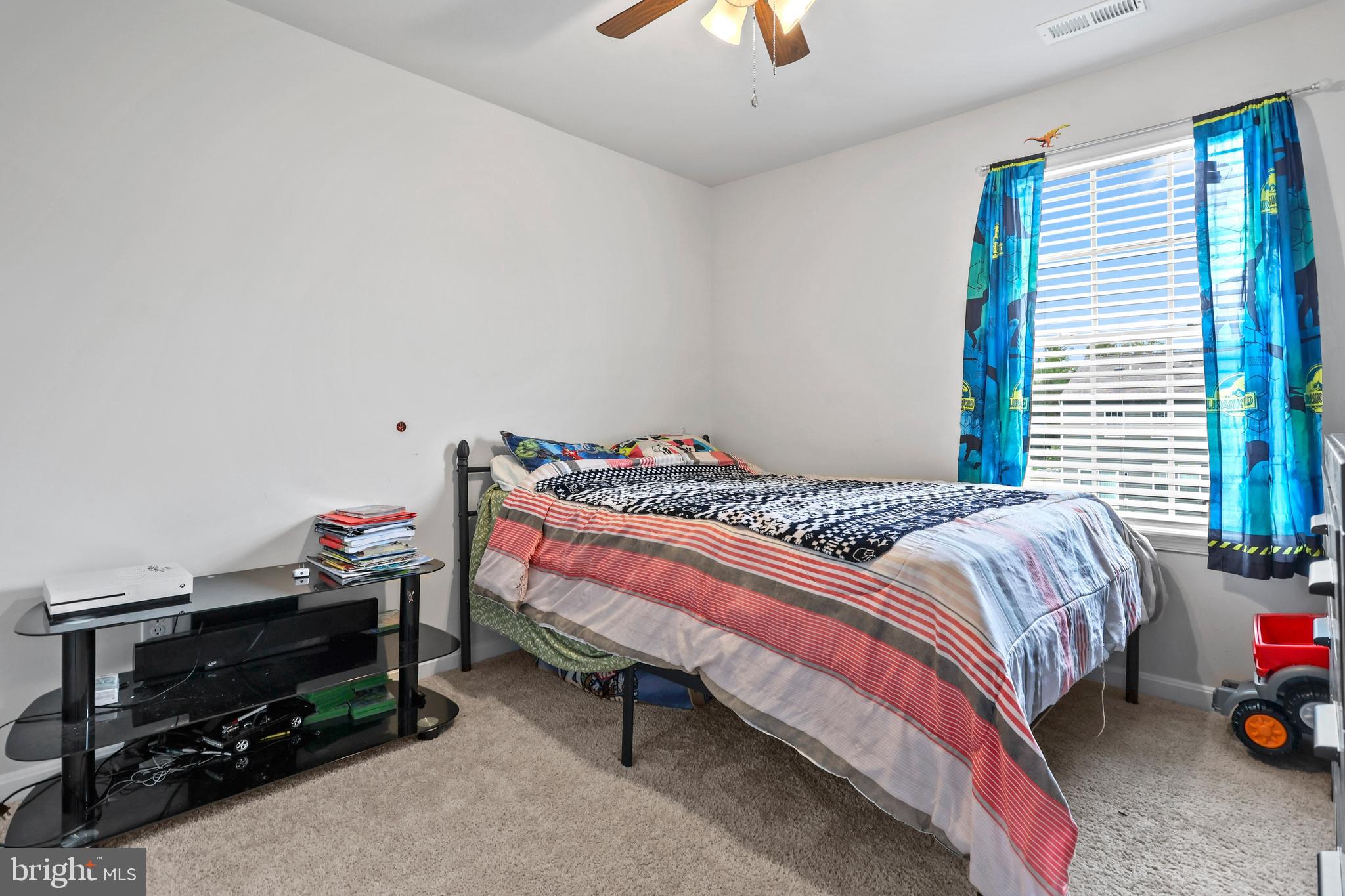 LOCUST RUN - Residential