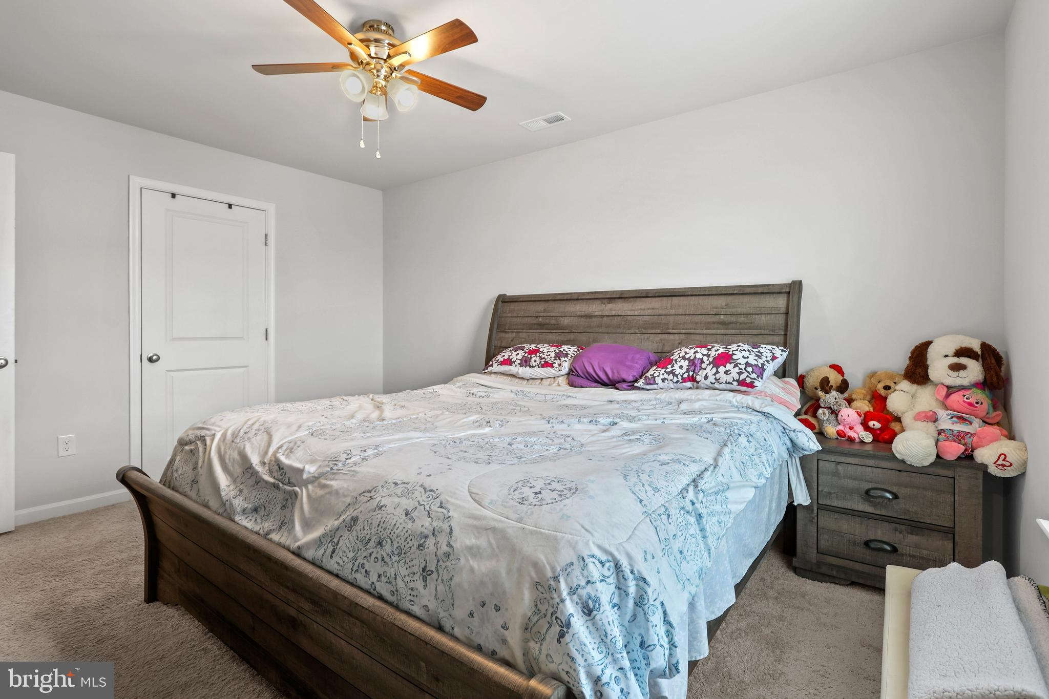 LOCUST RUN - Residential