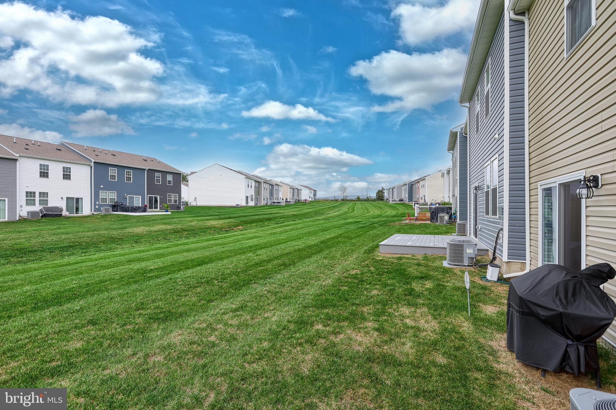 LOCUST RUN - Residential