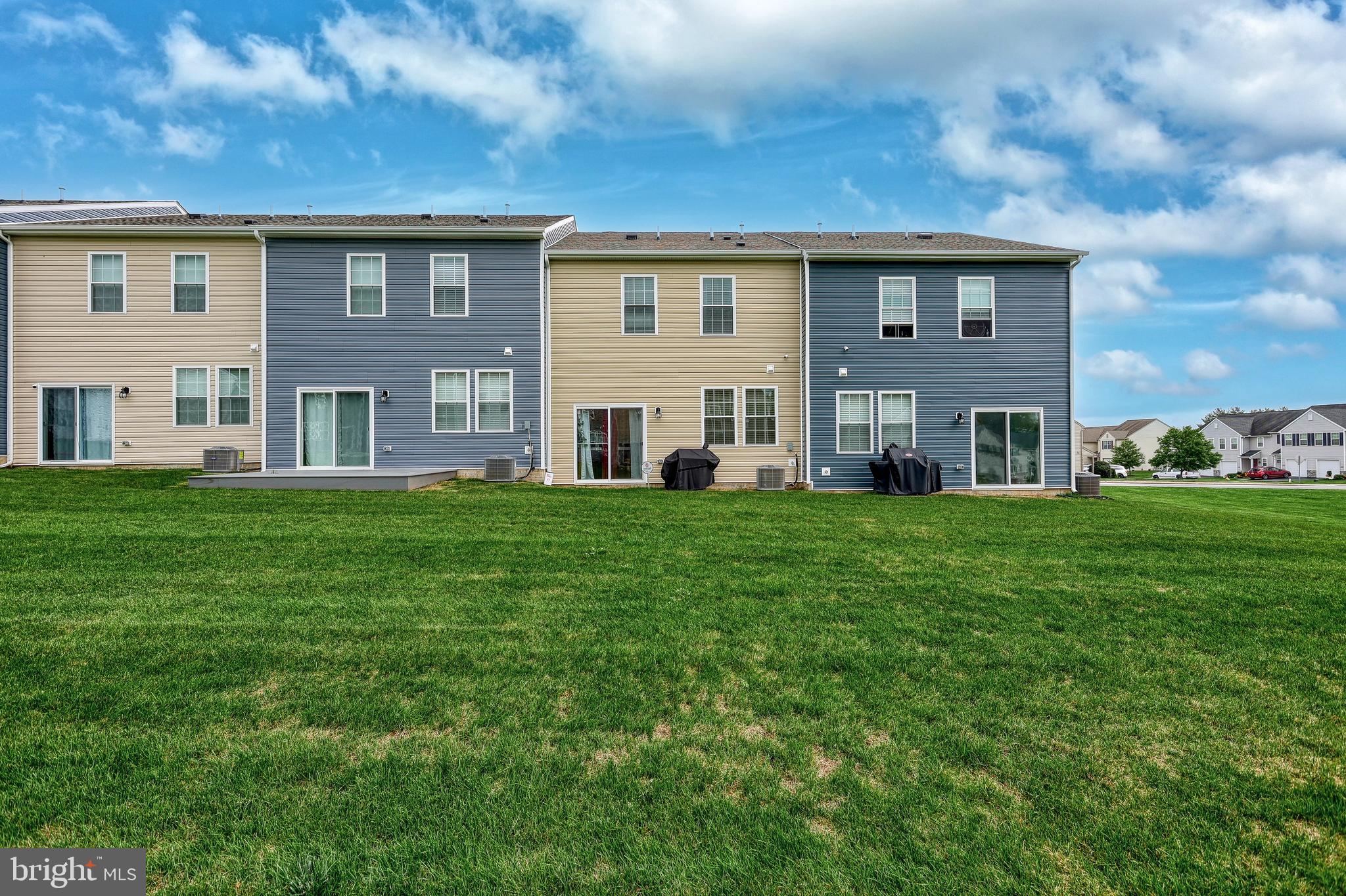 LOCUST RUN - Residential