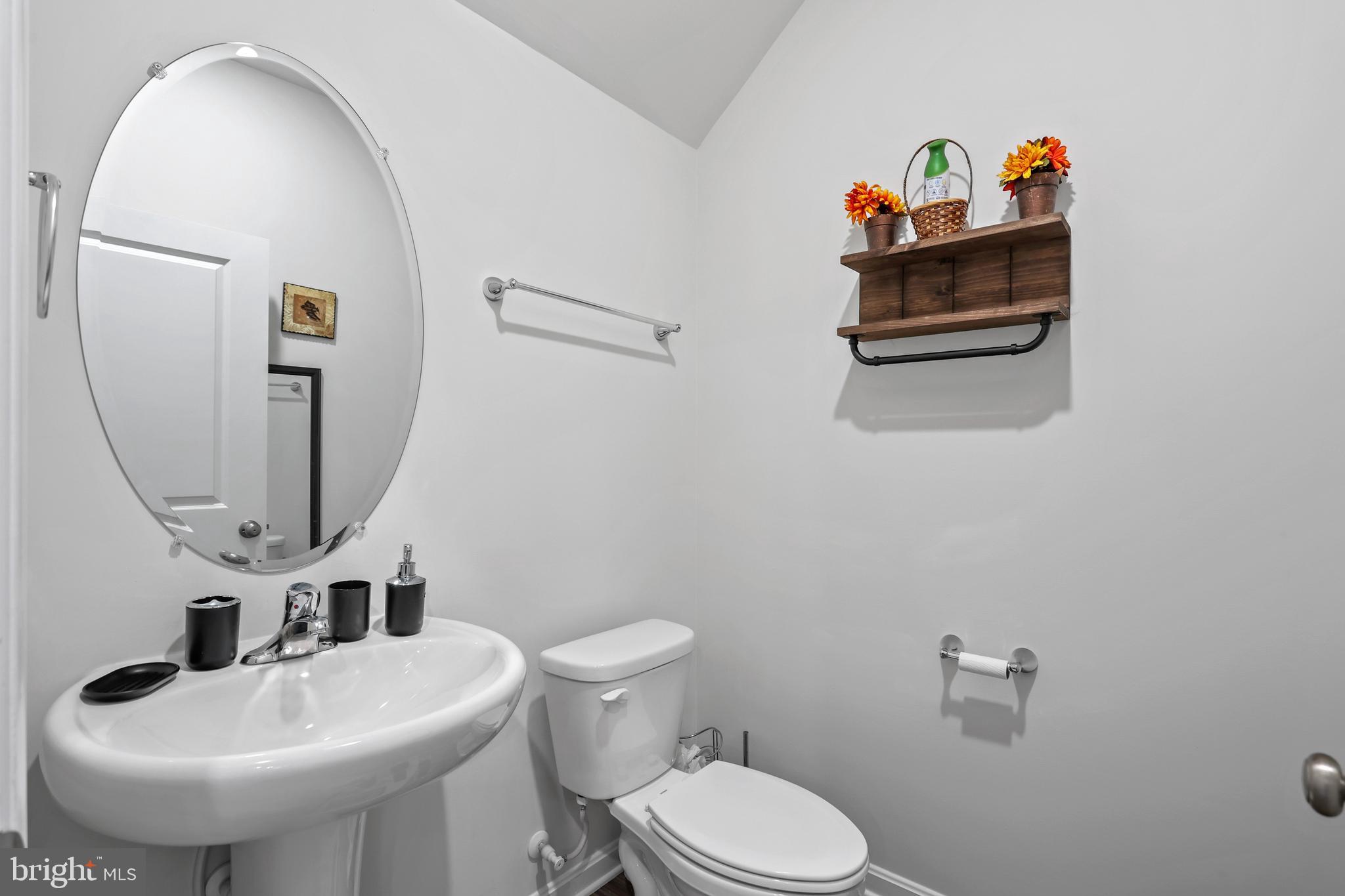 LOCUST RUN - Residential