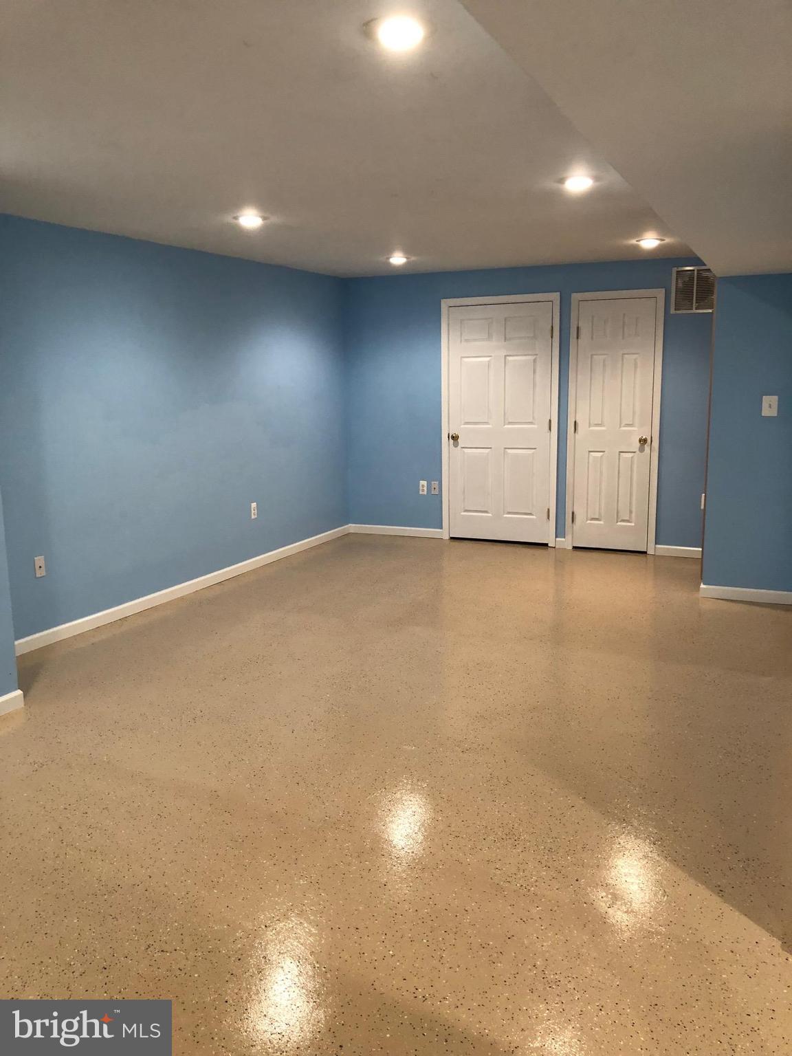 STONE HILL ESTATES - Residential Lease