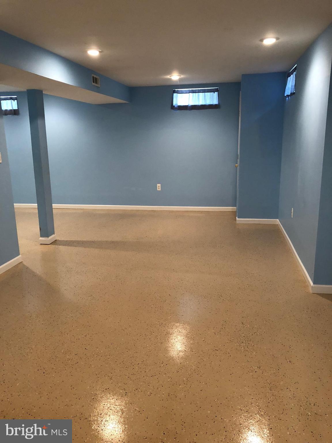 STONE HILL ESTATES - Residential Lease