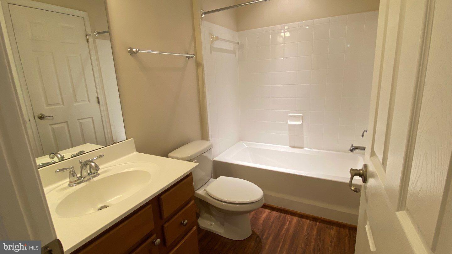 HOWARD SQUARE - Residential Lease