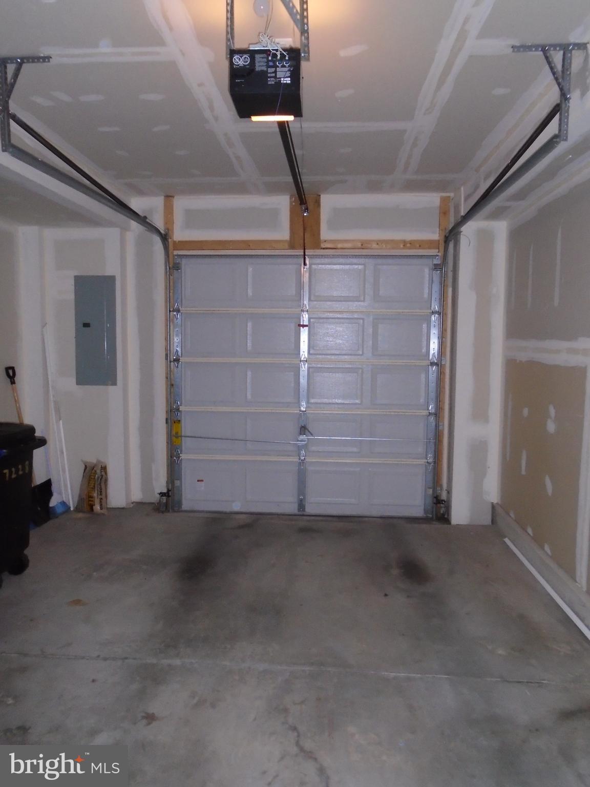 HOWARD SQUARE - Residential Lease