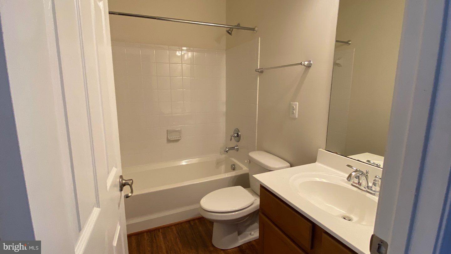 HOWARD SQUARE - Residential Lease