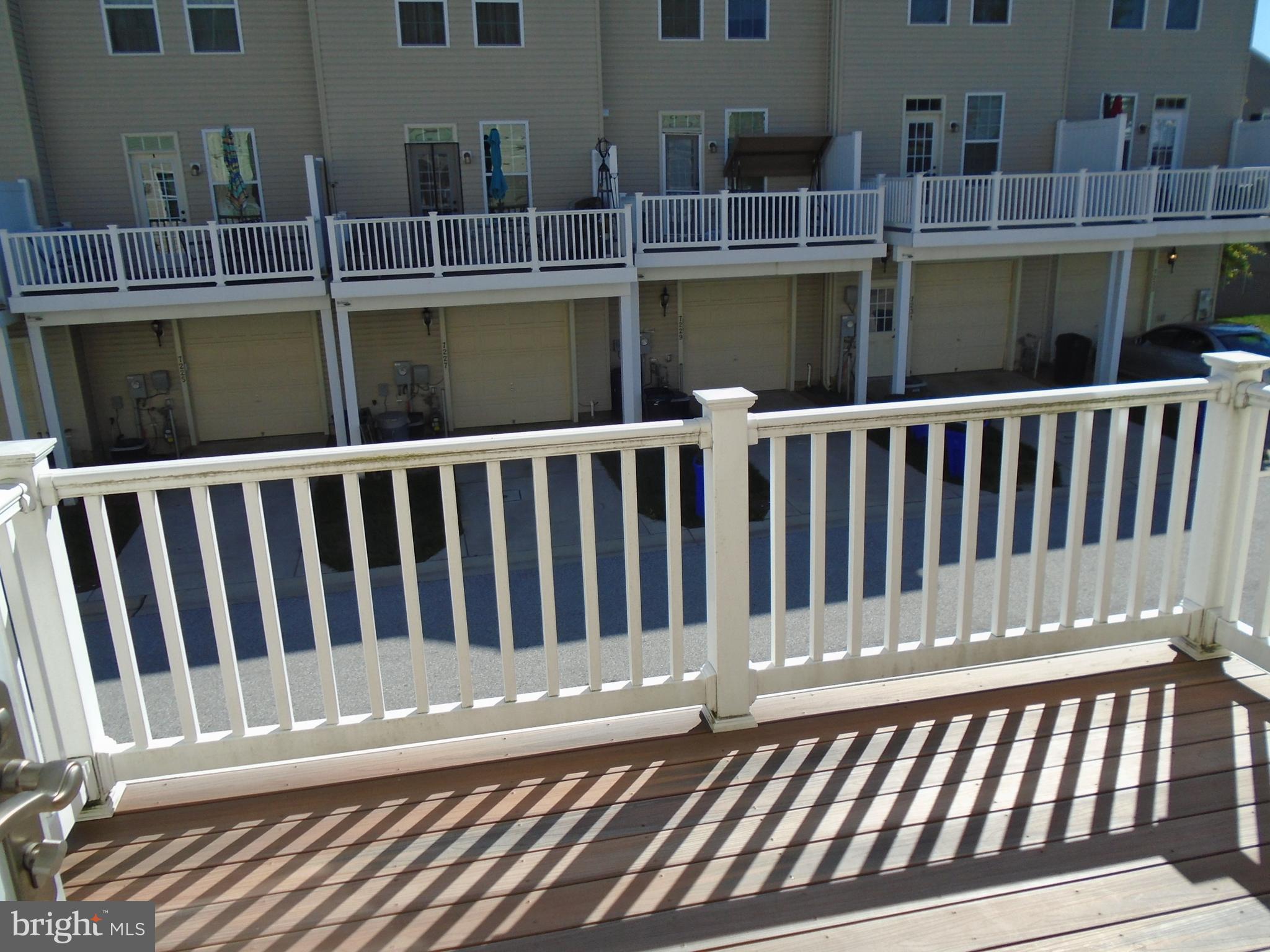 HOWARD SQUARE - Residential Lease