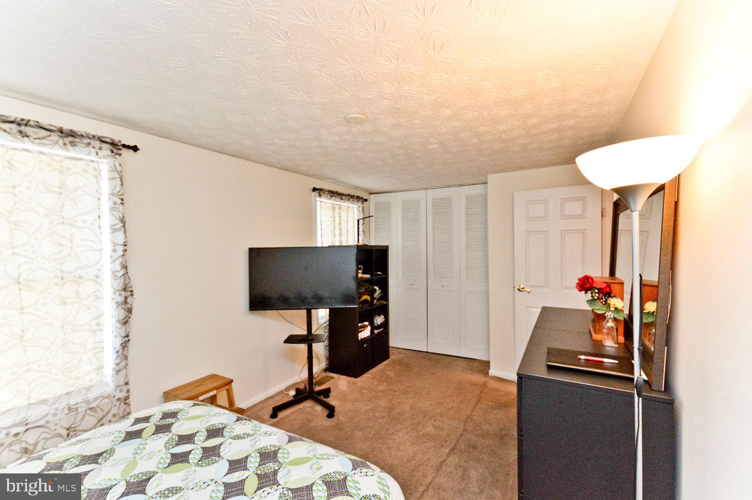 OAK POND PLAT FIVEPHASE - Residential