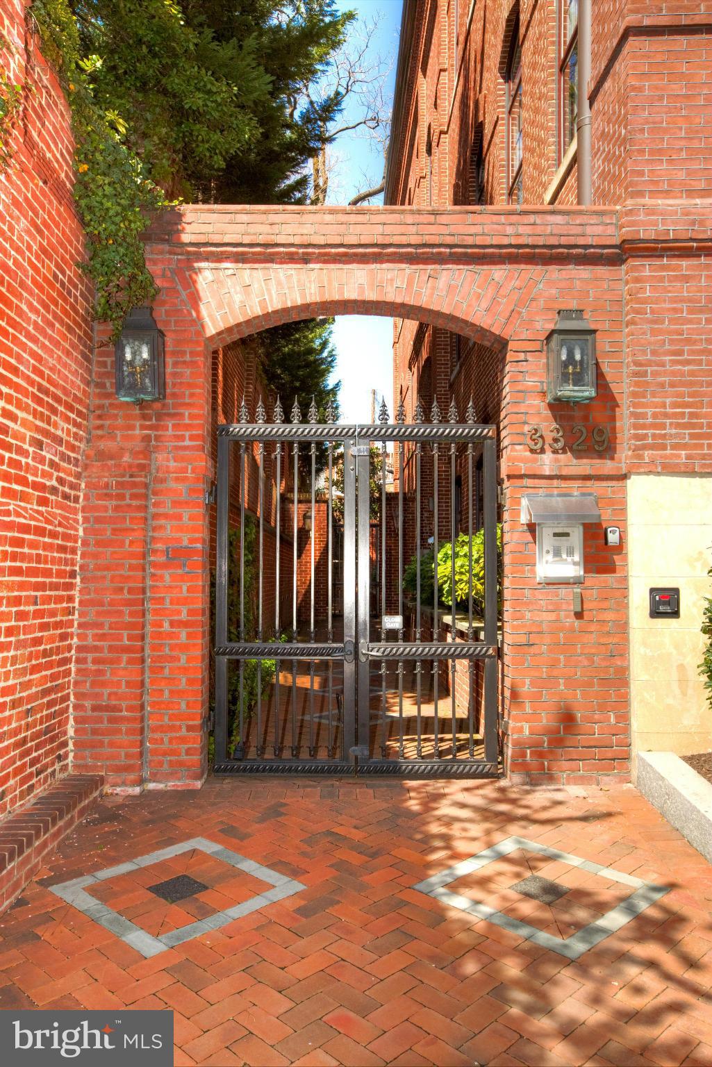 GEORGETOWN - Residential