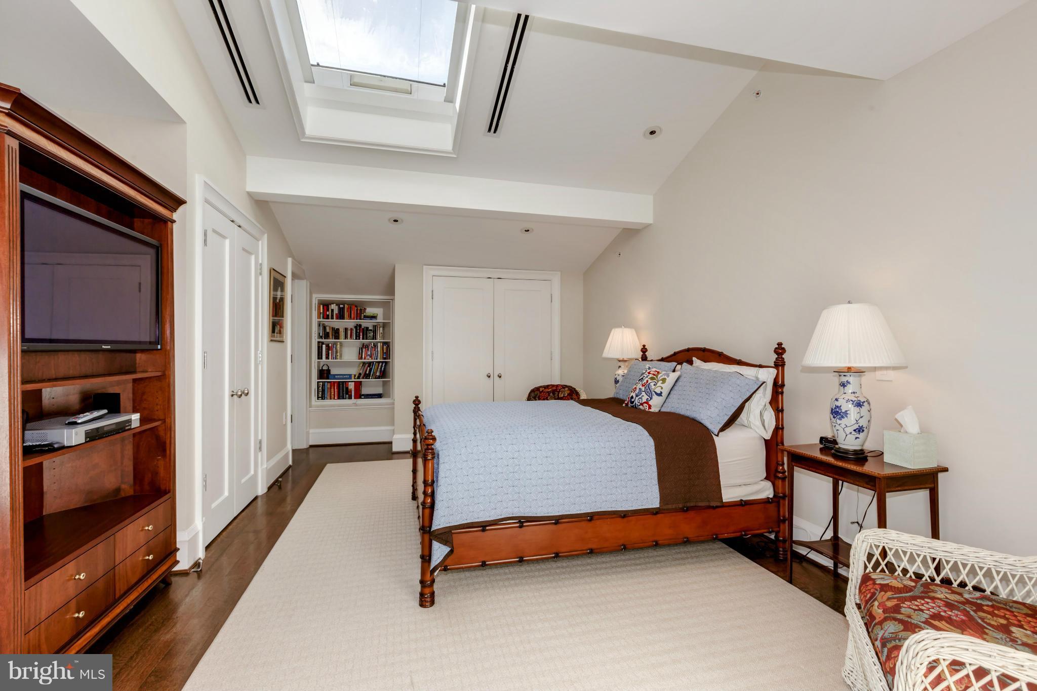 GEORGETOWN - Residential