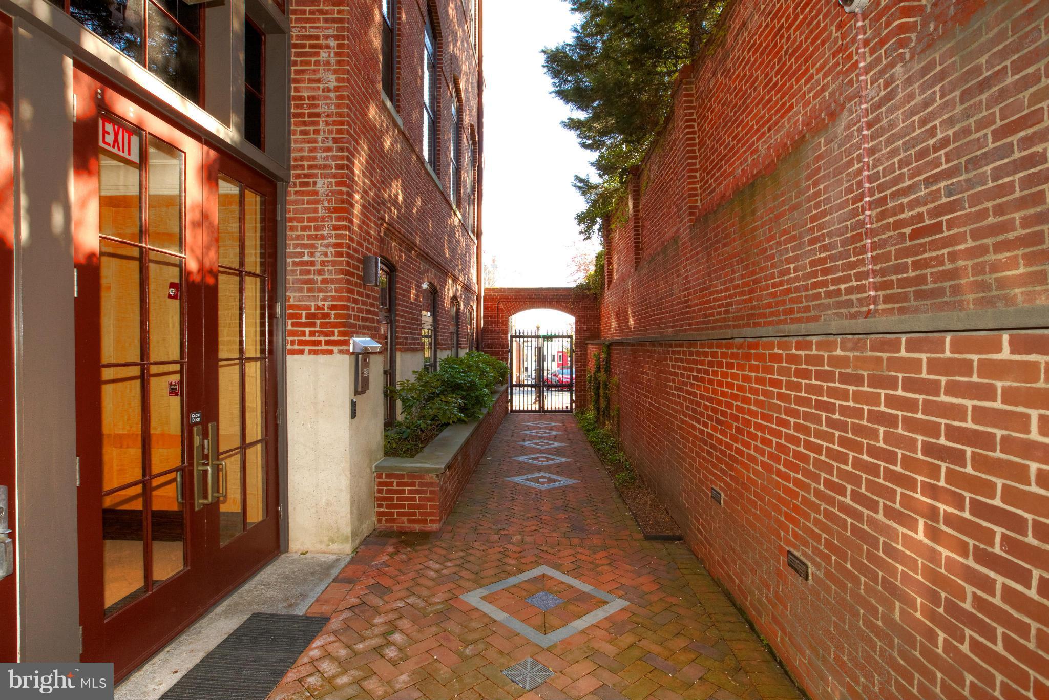GEORGETOWN - Residential