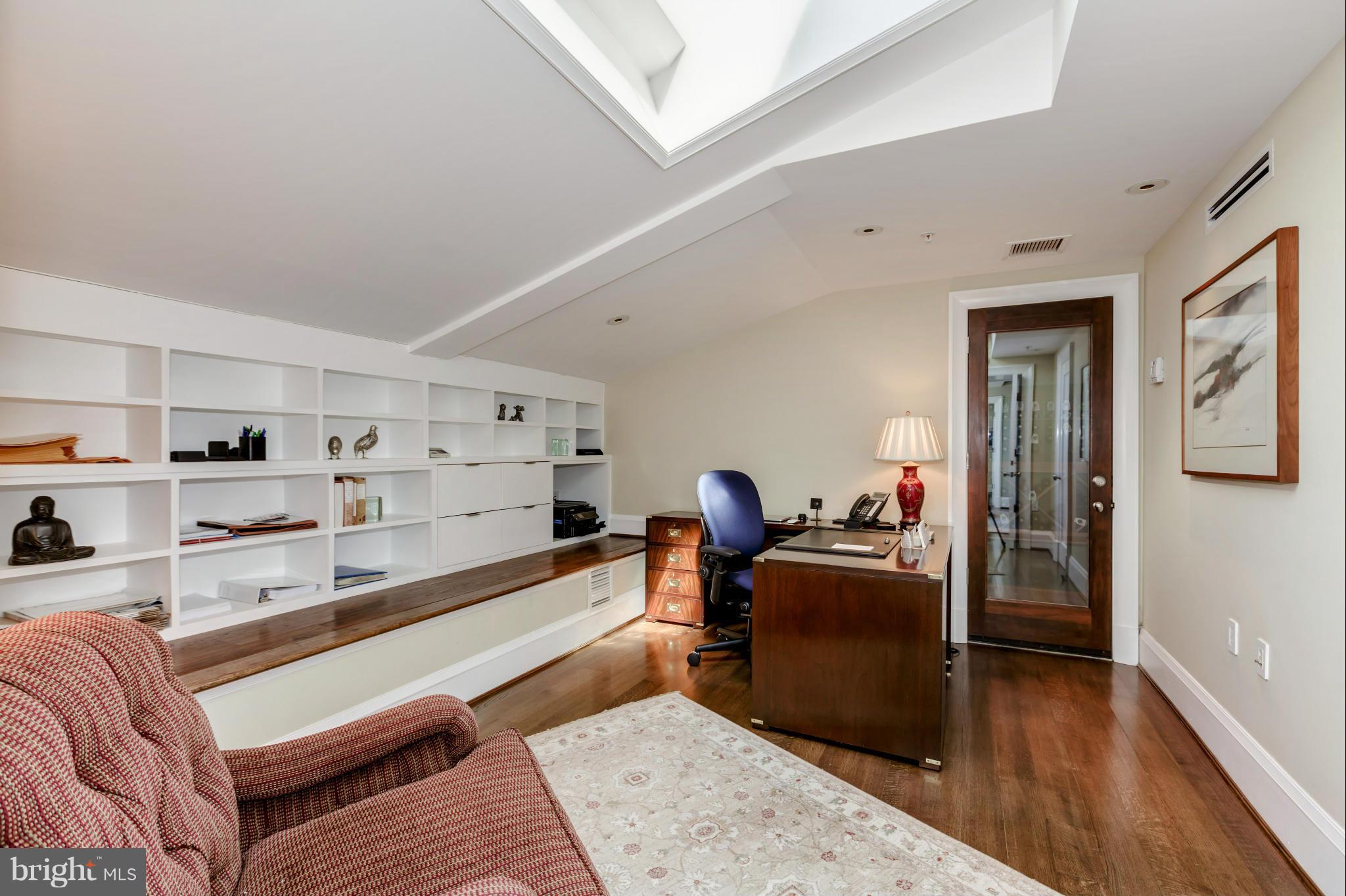 GEORGETOWN - Residential