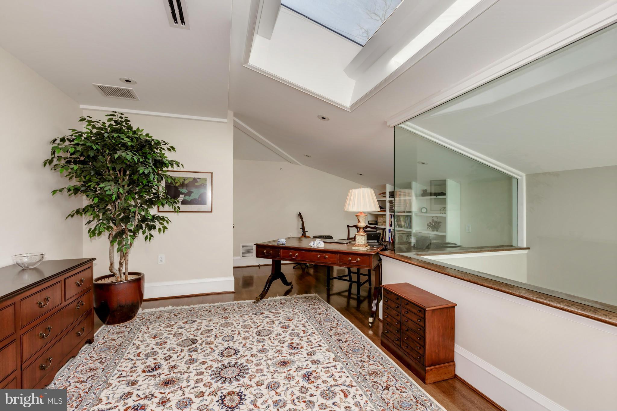 GEORGETOWN - Residential