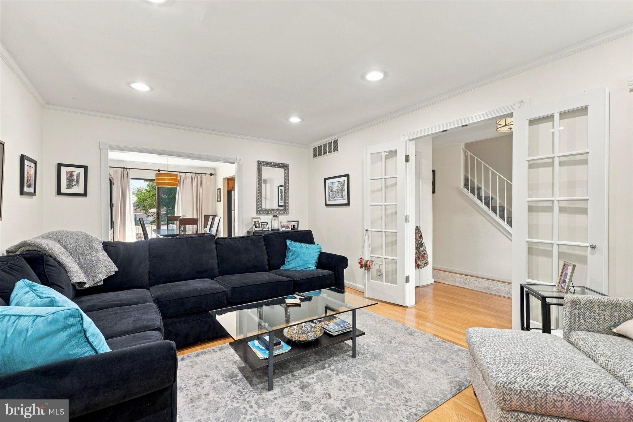 11 CHABLIS COURT