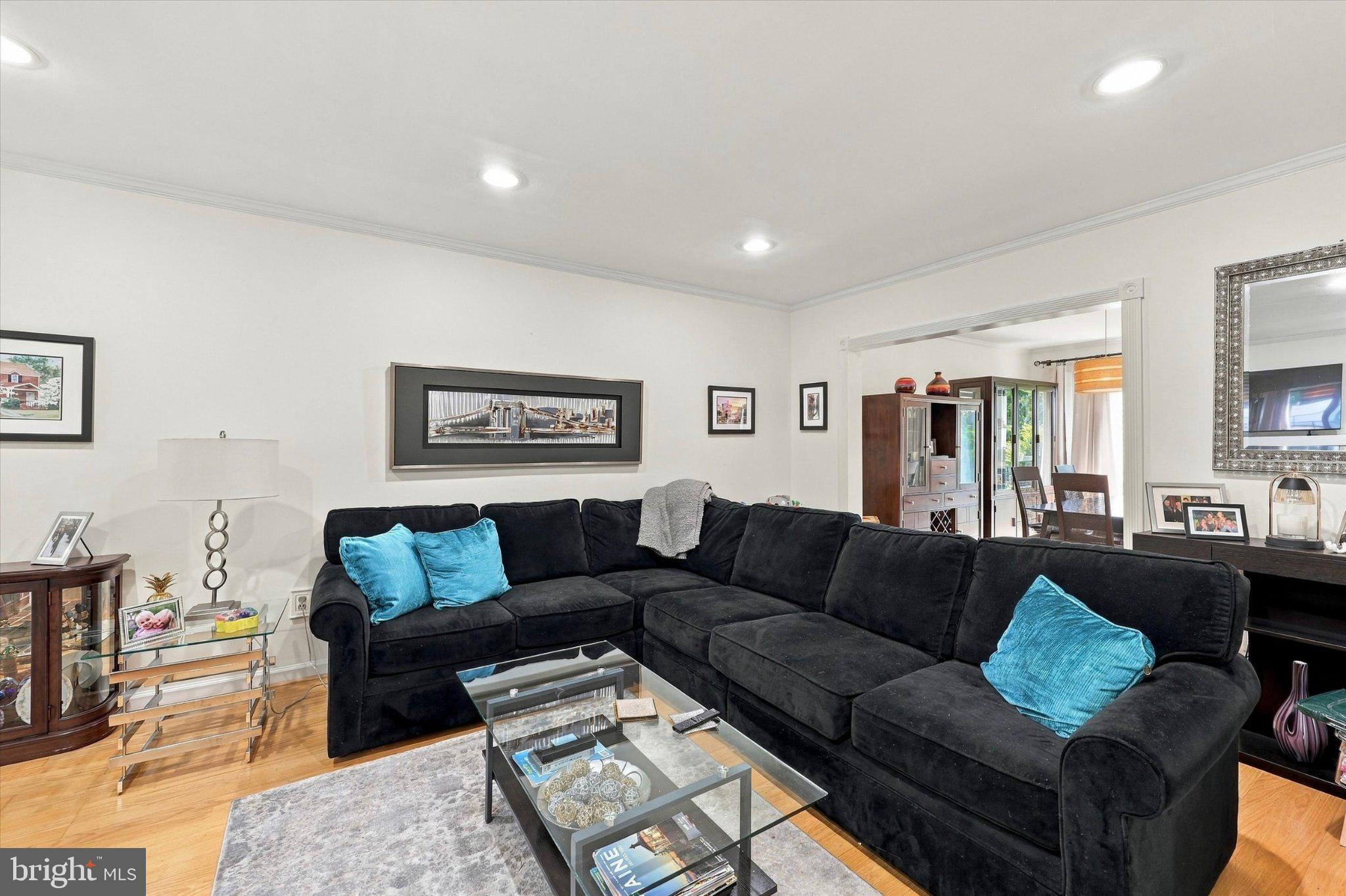 11 CHABLIS COURT