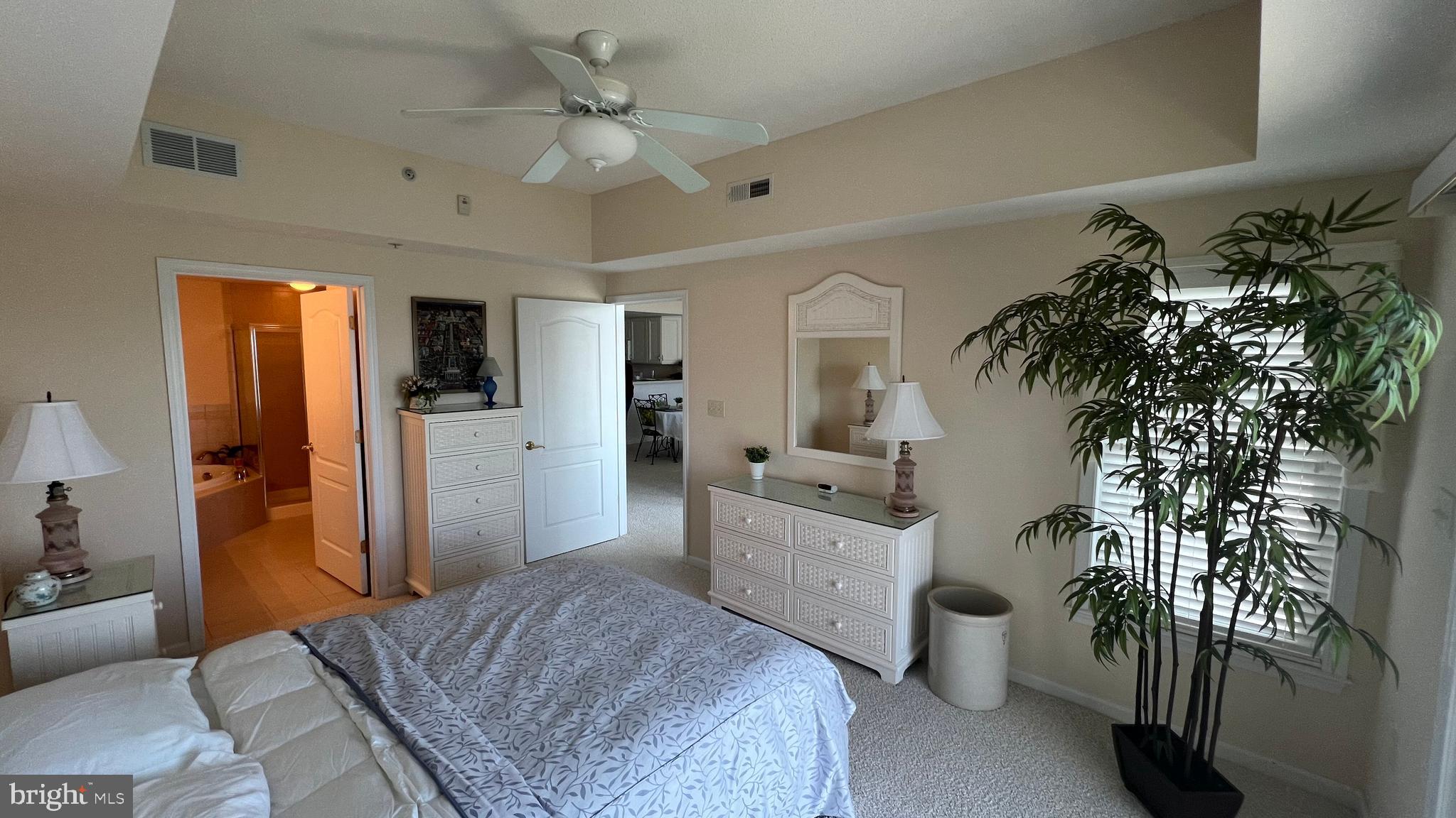 HARBOUR LIGHT CONDOS - Residential