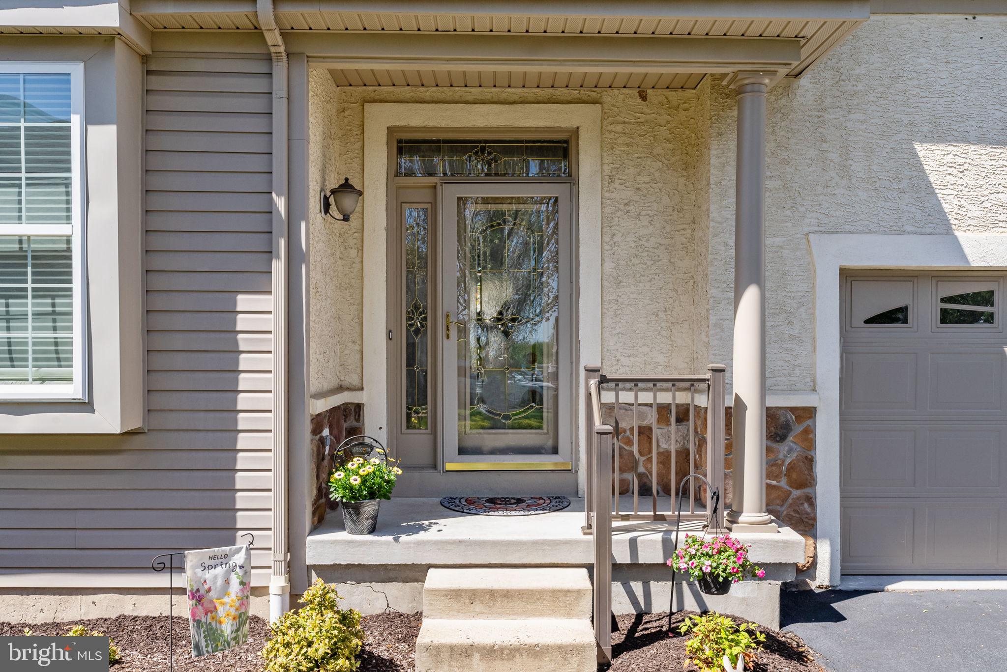 1204 LYNDHURST COURT 81