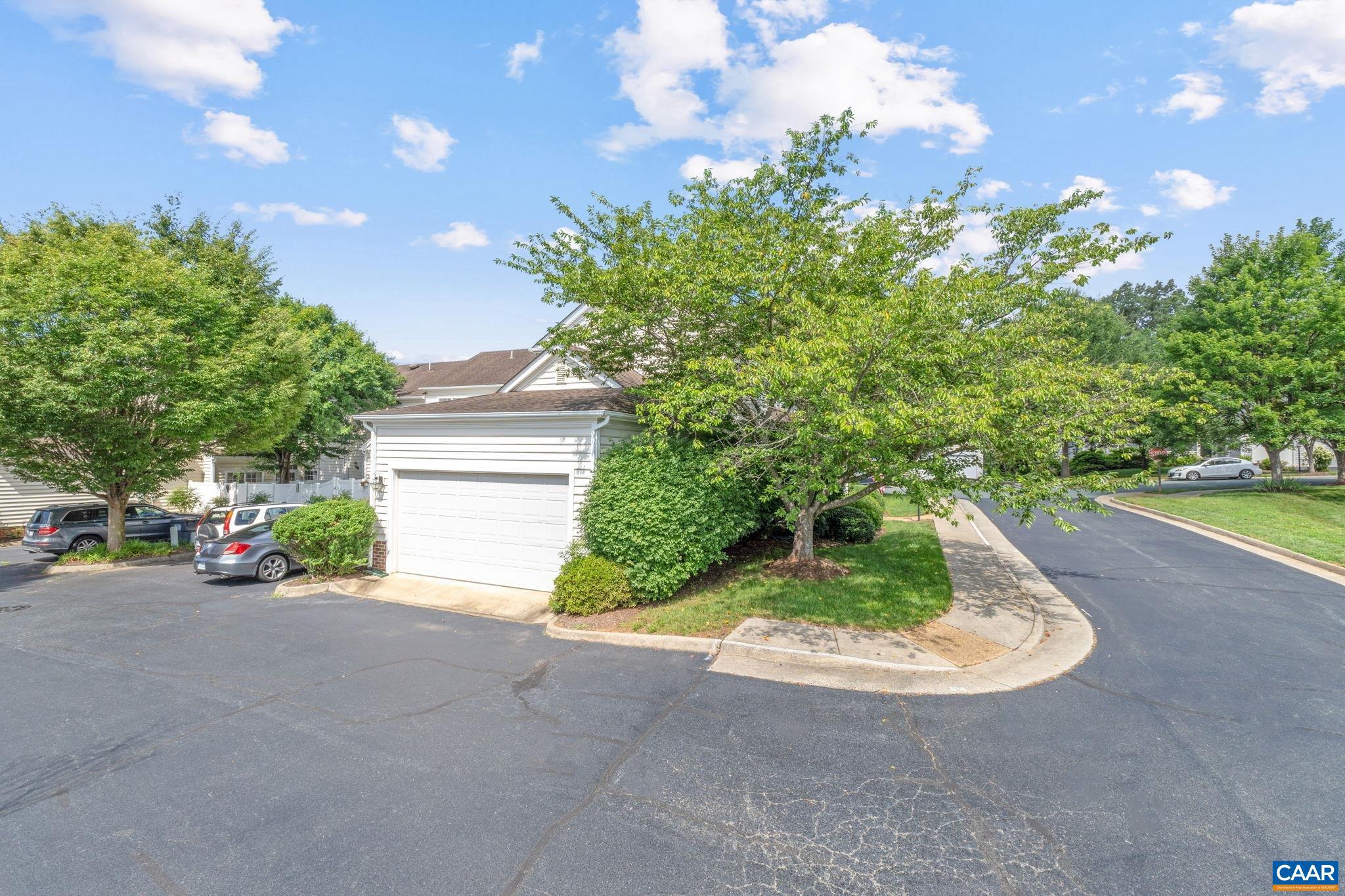 3165 TURNBERRY CIR
