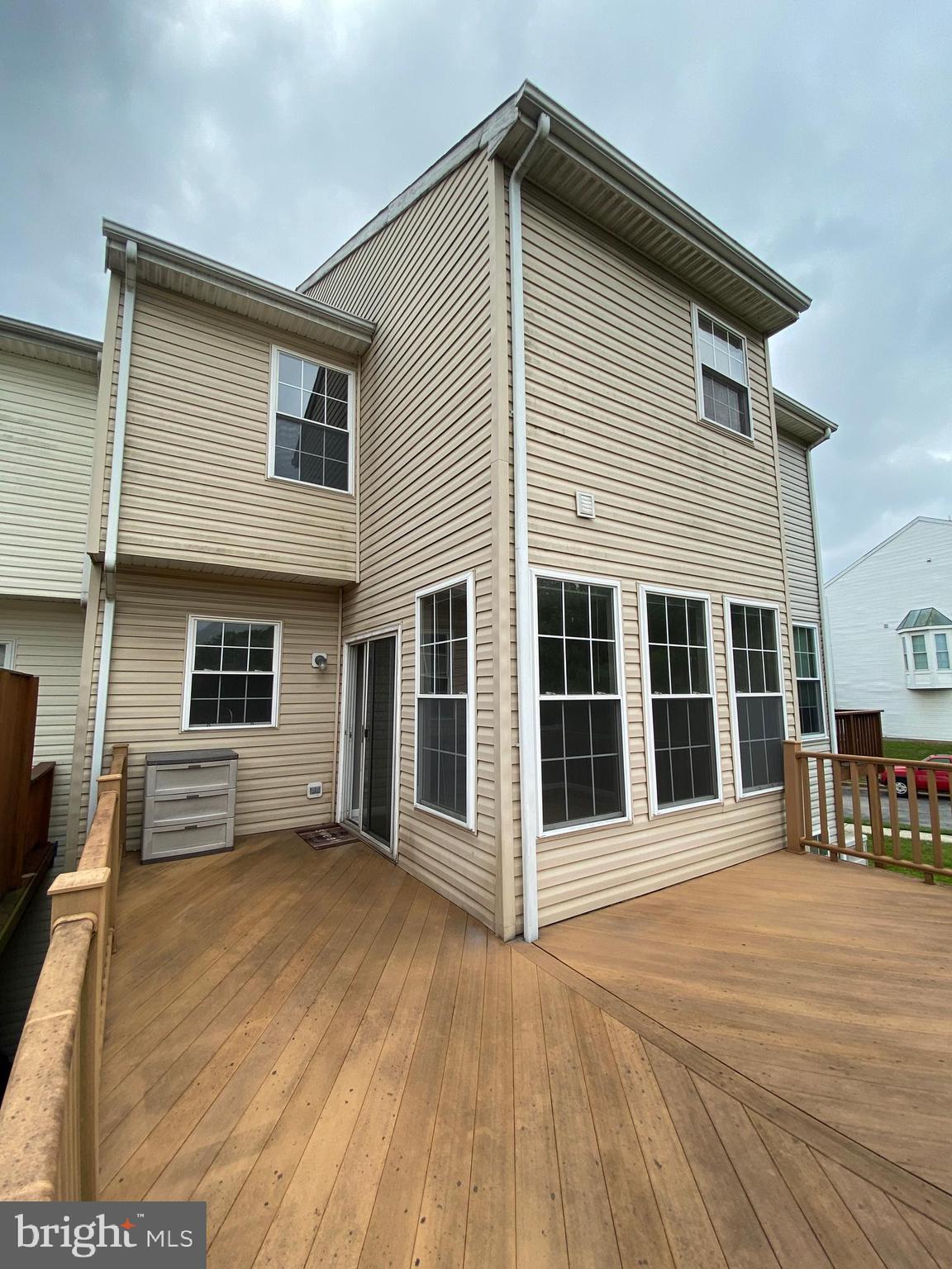 RIDGE COMMONS - Residential