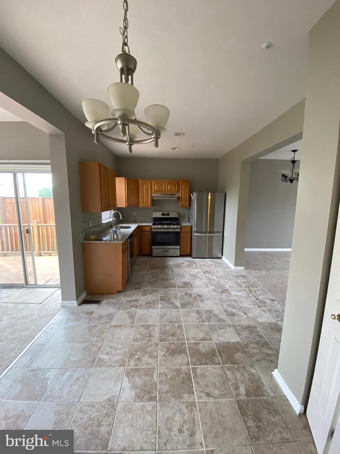 RIDGE COMMONS - Residential