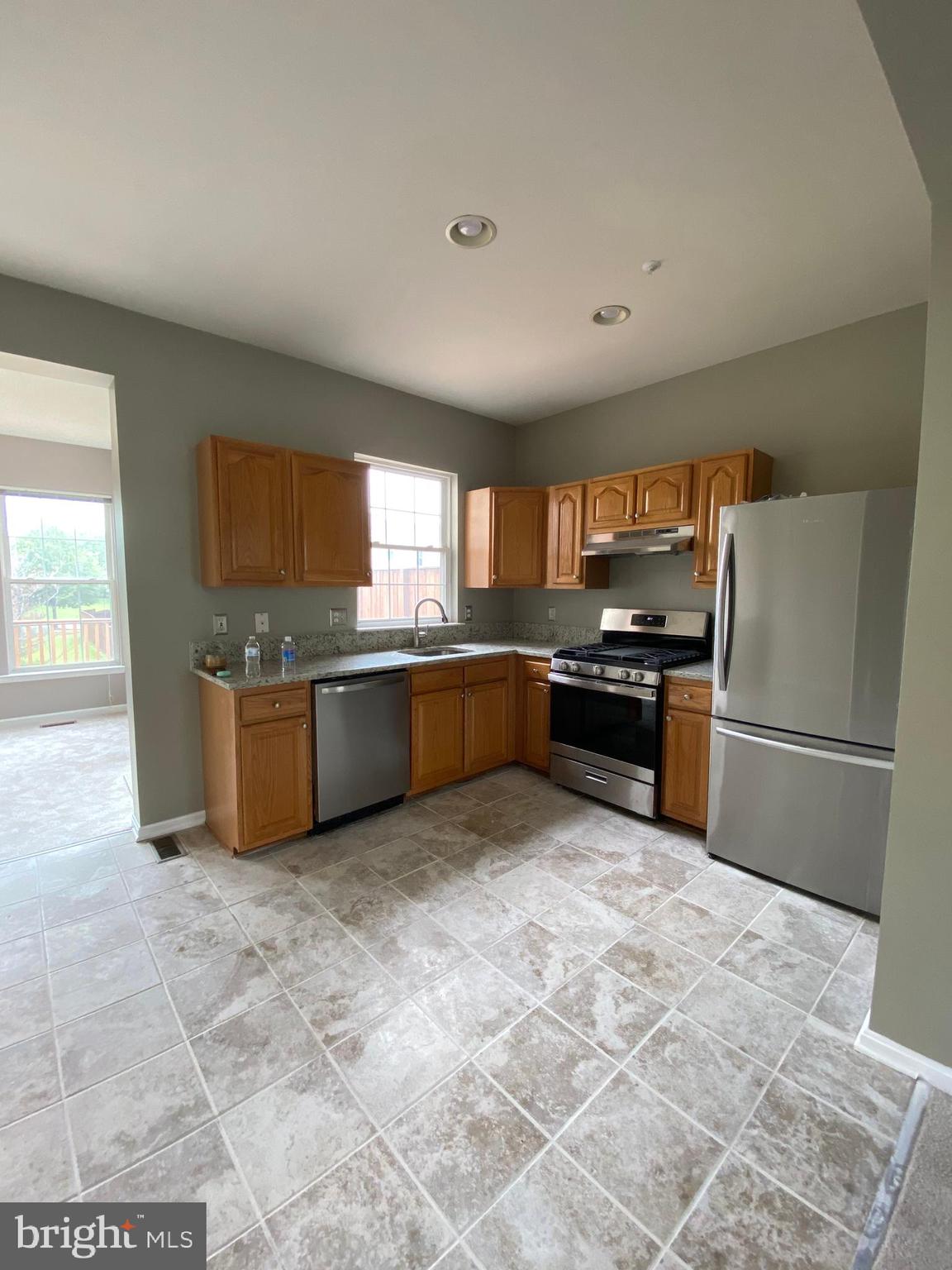 RIDGE COMMONS - Residential