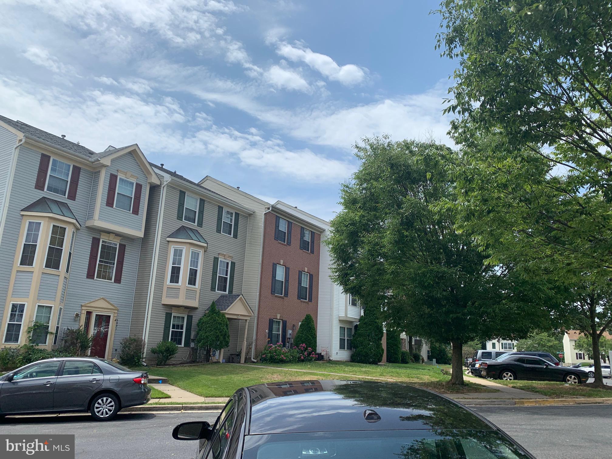 RIDGE COMMONS - Residential