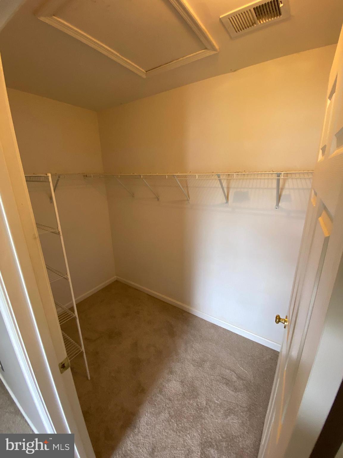 RIDGE COMMONS - Residential