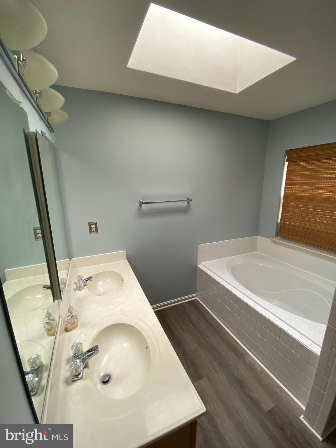 RIDGE COMMONS - Residential