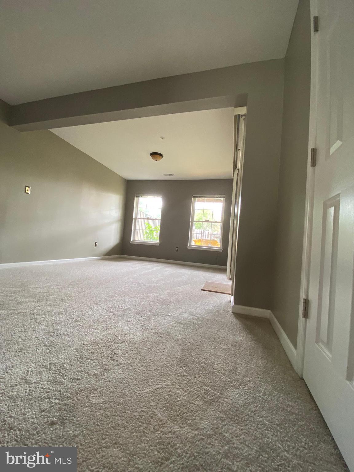 RIDGE COMMONS - Residential