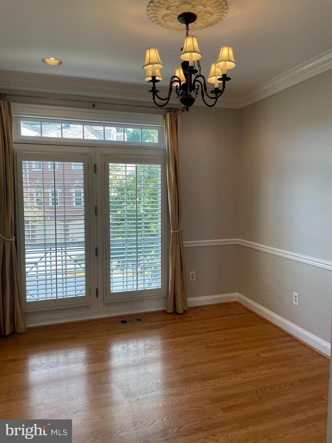 COURTHOUSE WOODS - Residential Lease